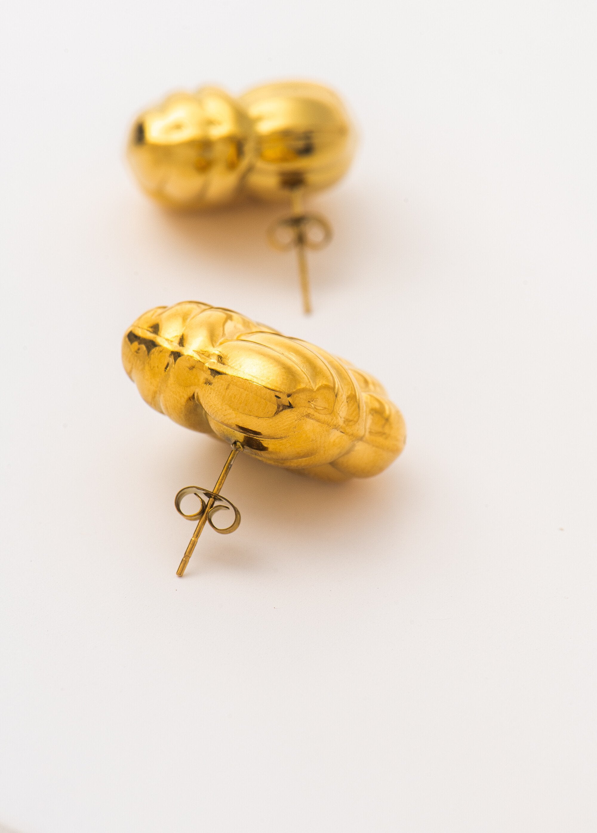 Pendientes_cuadrados_retorcidos_Dorado_DE2_slim