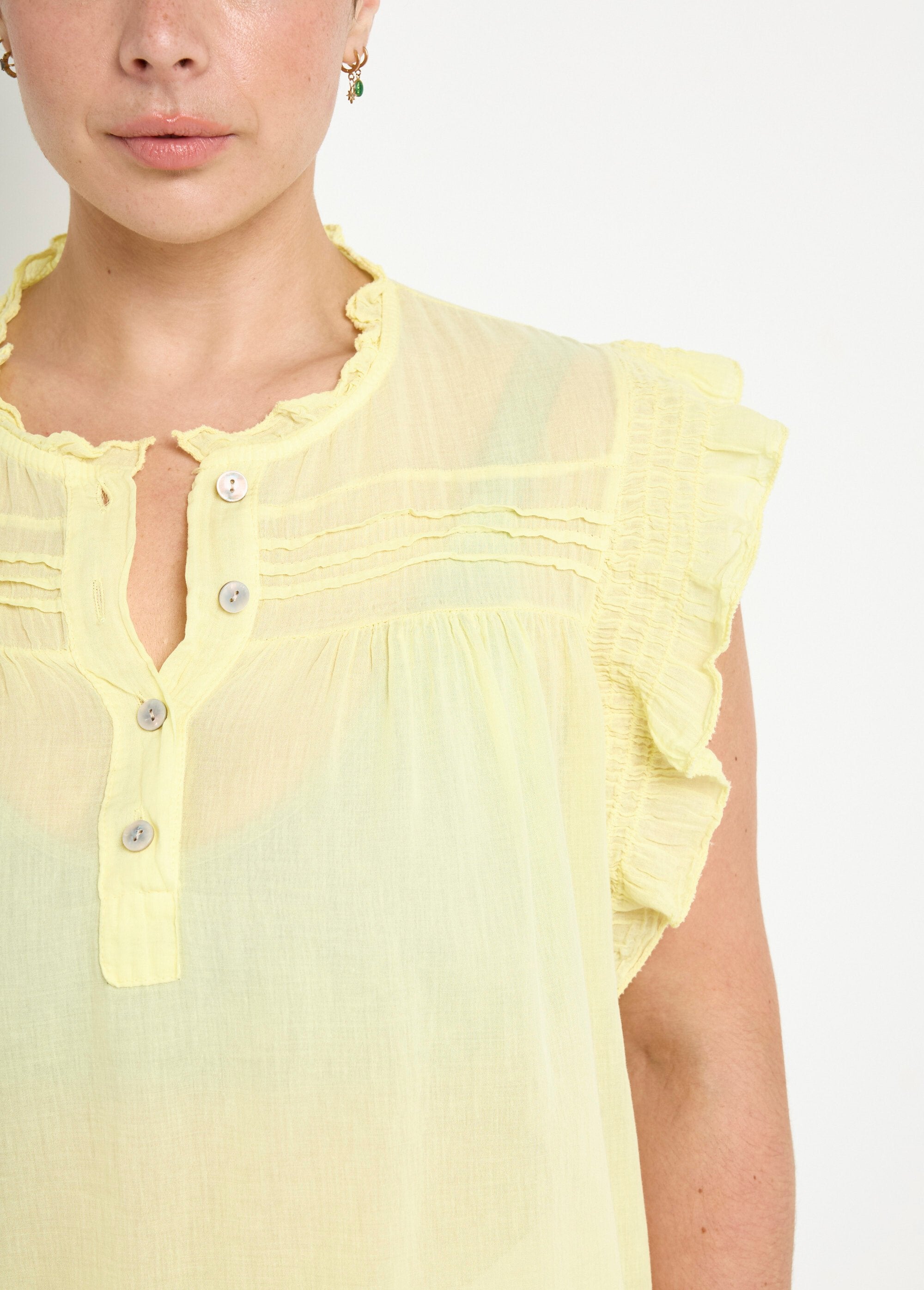 Blusa_de_voile_de_algodón_sin_mangas_AMARILLO_DE1_curvy