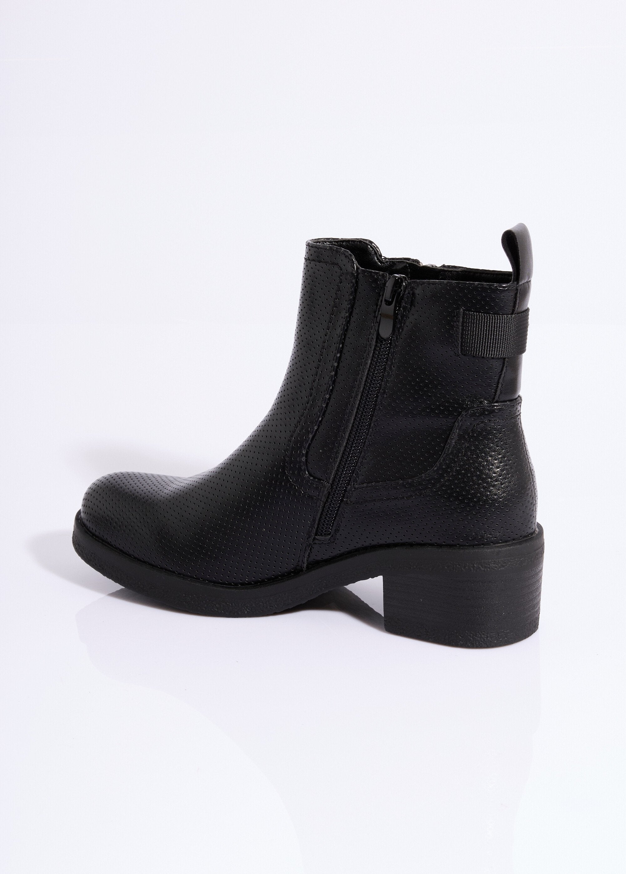 Botines_perforados_con_tacón_y_cremallera_Negro_DO1_slim