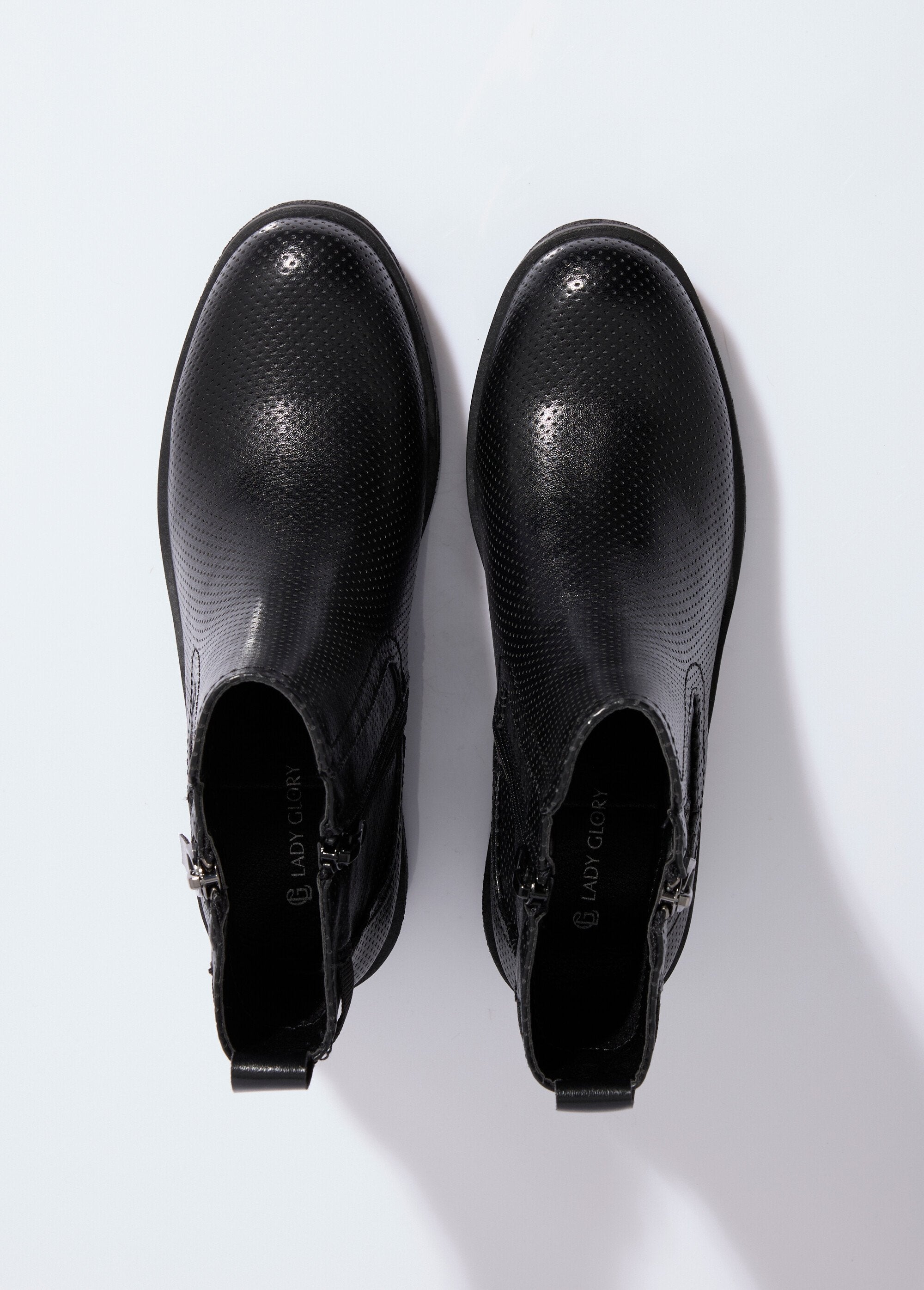 Botines_perforados_con_tacón_y_cremallera_Negro_OV1_slim