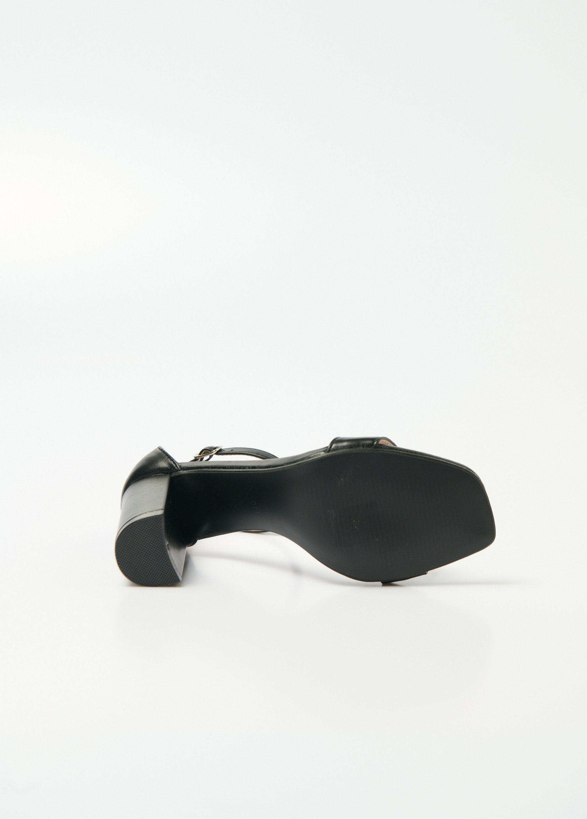 Sandalias_de_tacón_alto_con_punta_cuadrada_y_tiras_Negro_UN1_slim