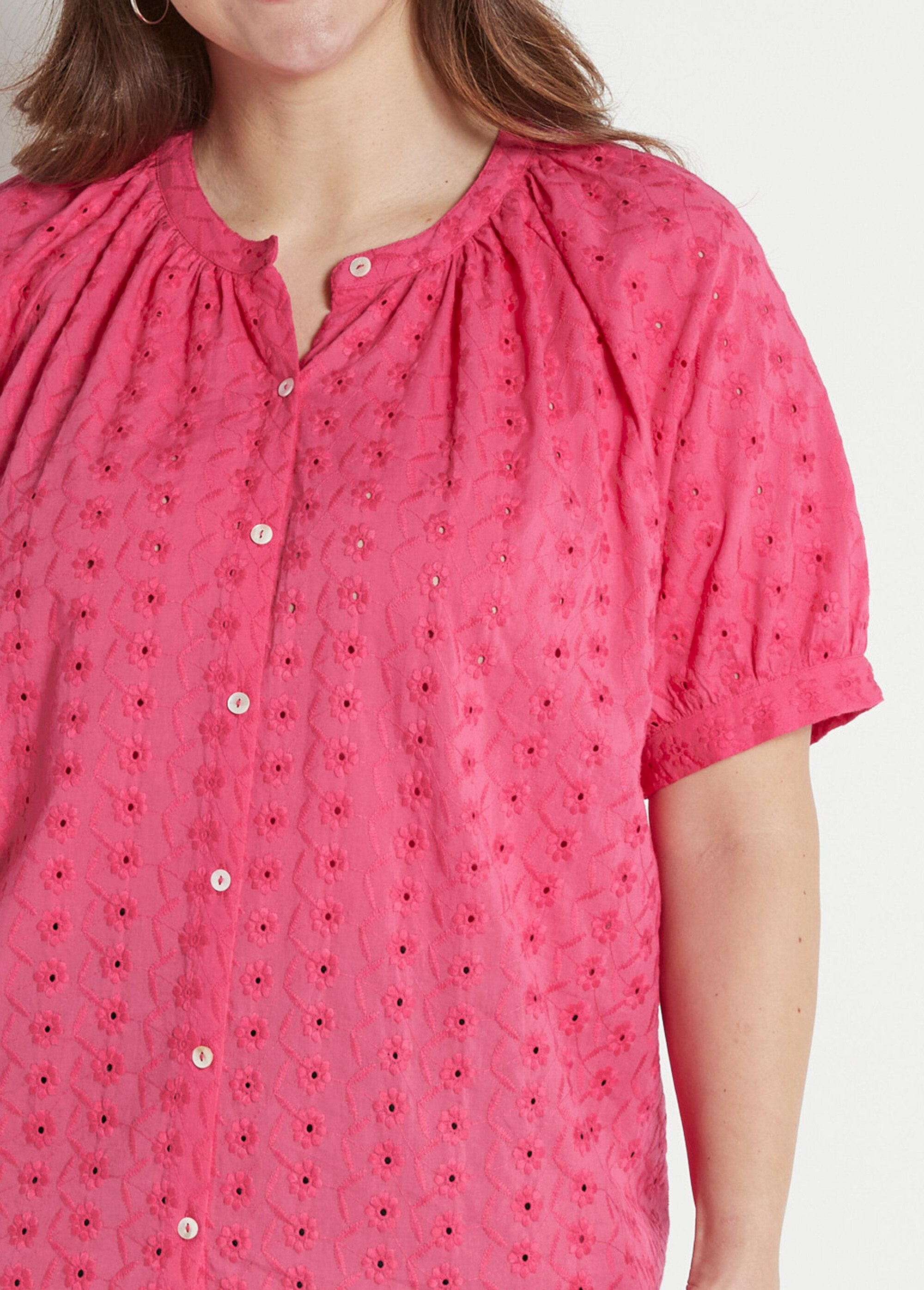 Blusa_holgada_de_algodón_bordada_sin_cuello_Fucsia_DE1_curvy