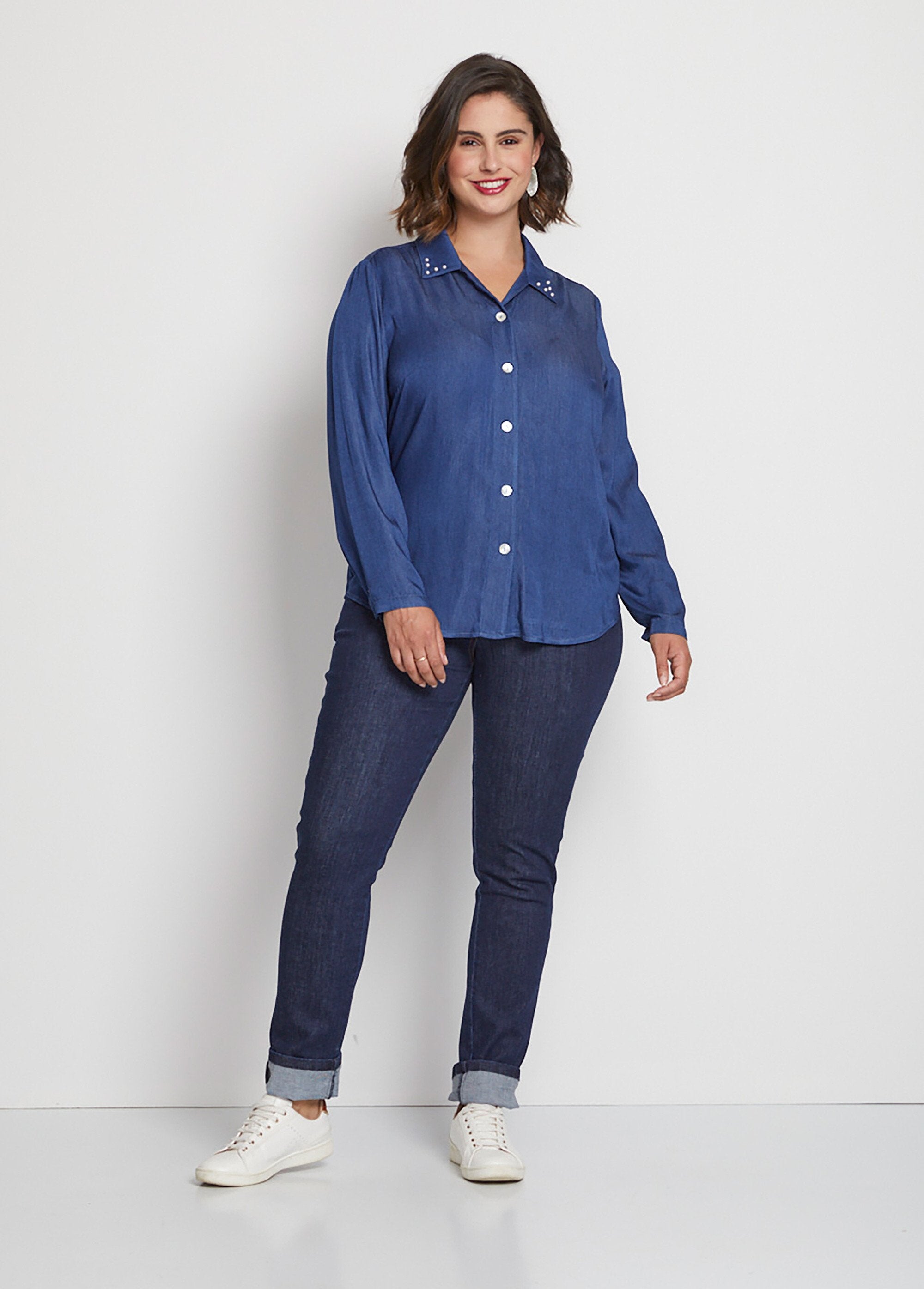 Blusa_de_tejido_vaporoso_con_cuello_joya_Azul_SF1_curvy