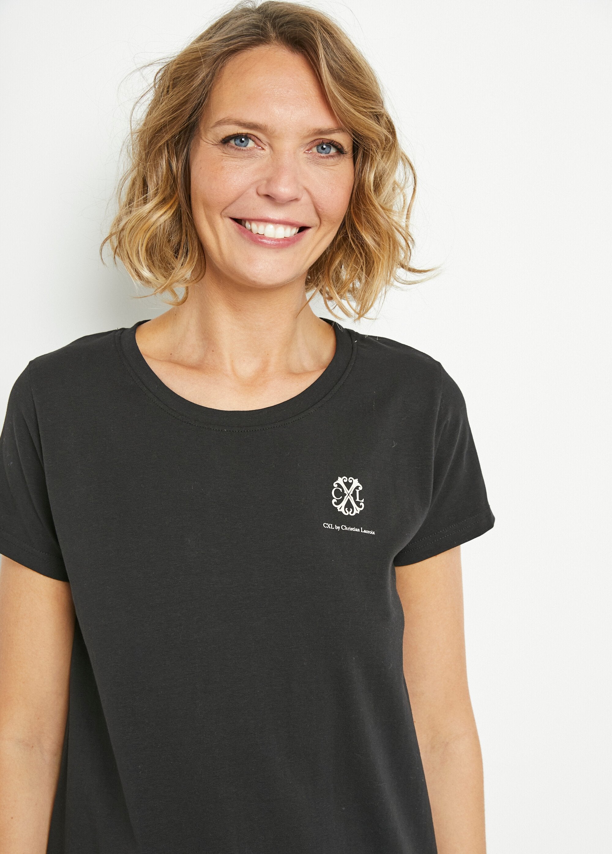 Camisón_de_manga_corta_y_encaje_Negro_DE1_slim