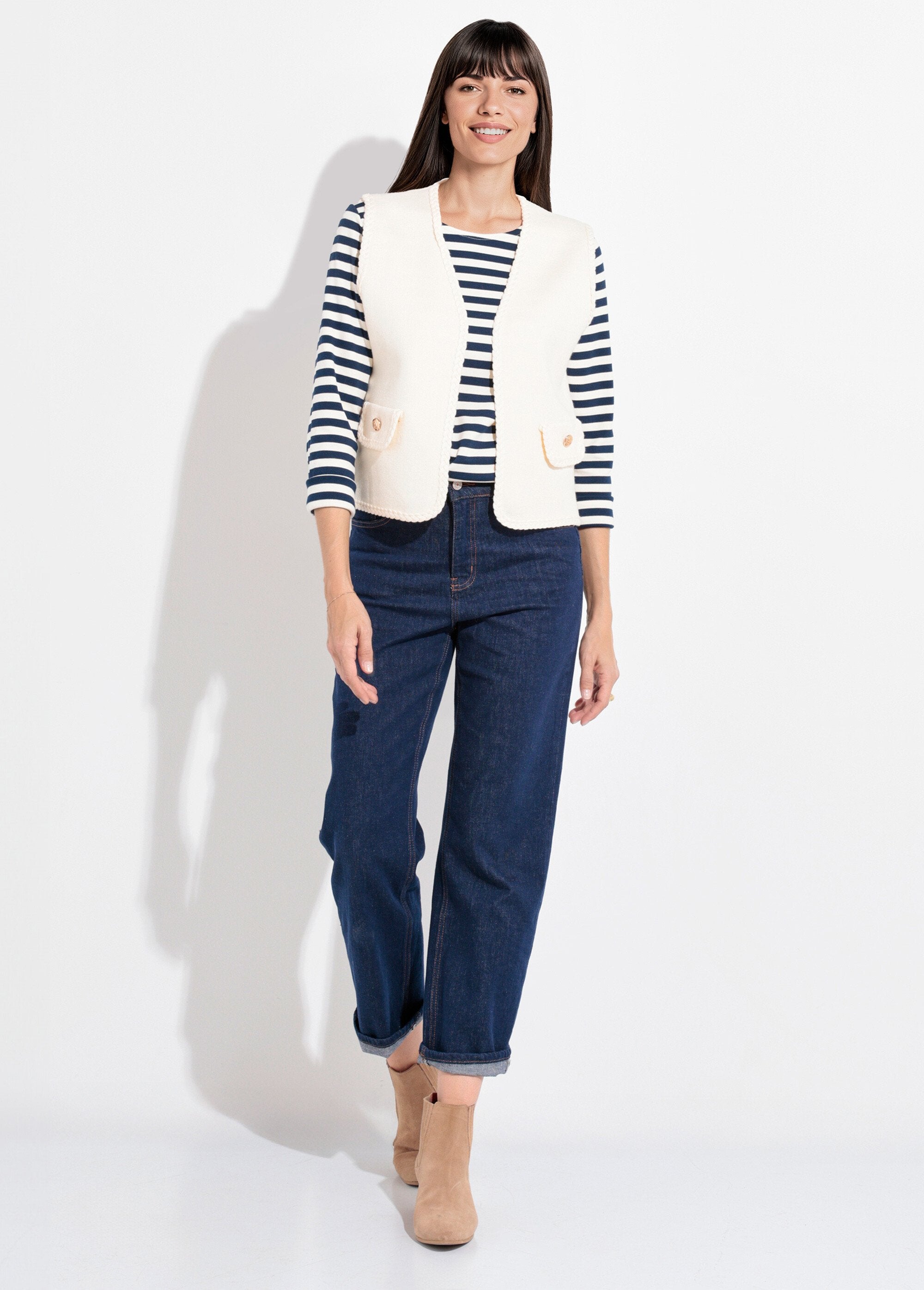 Chaleco_grueso_sin_mangas_con_detalles_trenzados._Beige_SF1_slim