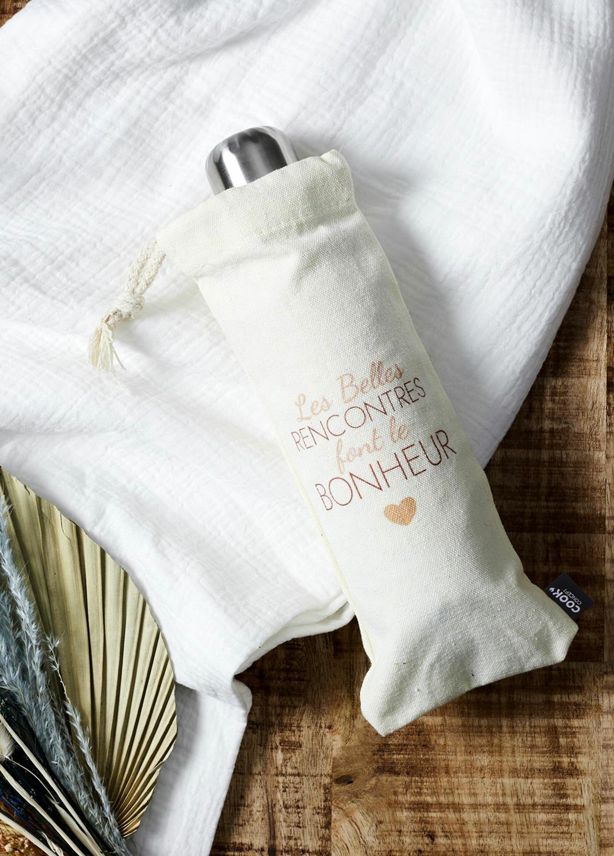 Botella_de_agua_aislada_de_acero_inoxidable_con_decoración_pastel._Verde_SF1_slim