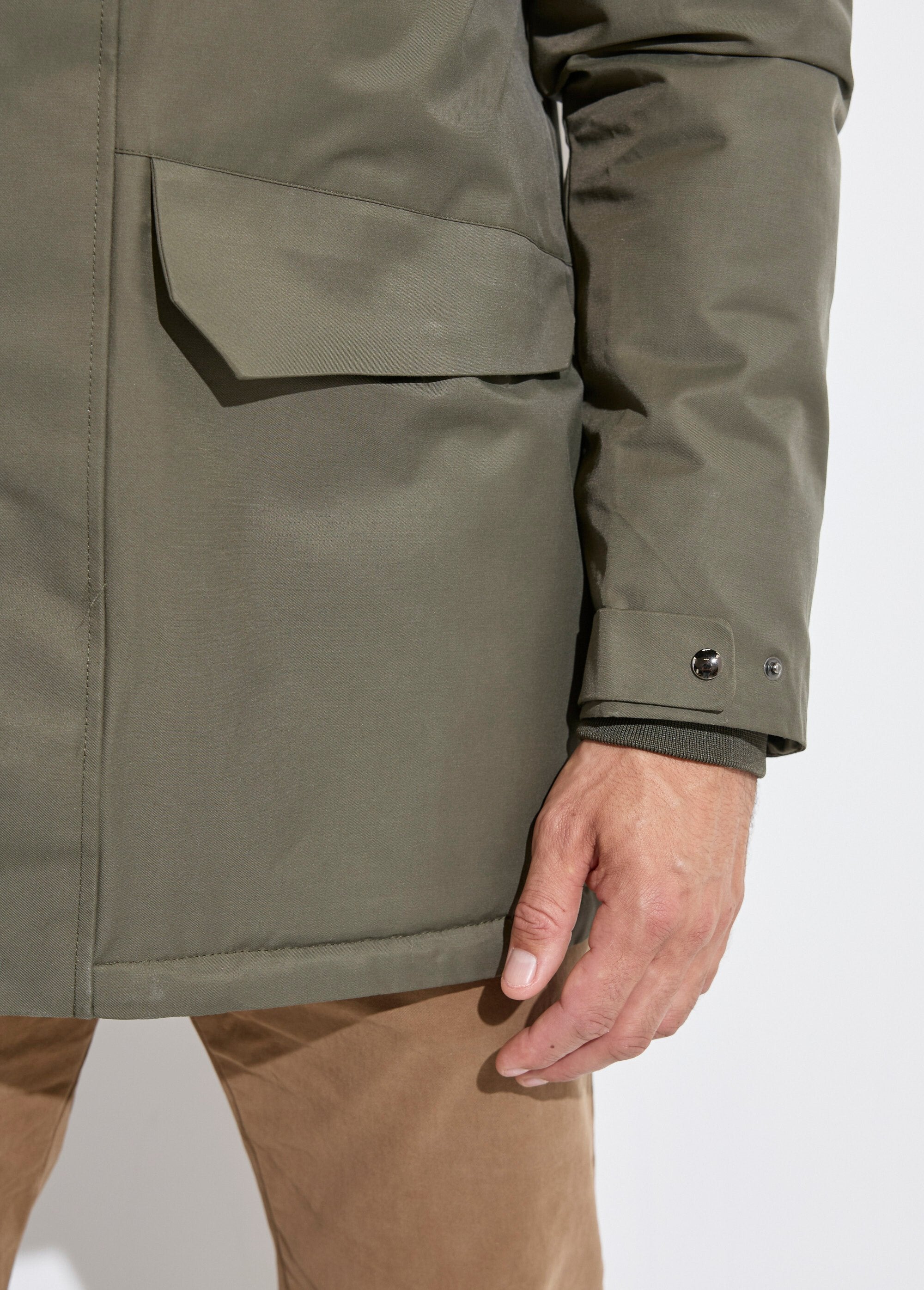 Parka_con_capucha_forrada_de_piel_Caqui_DE2_slim