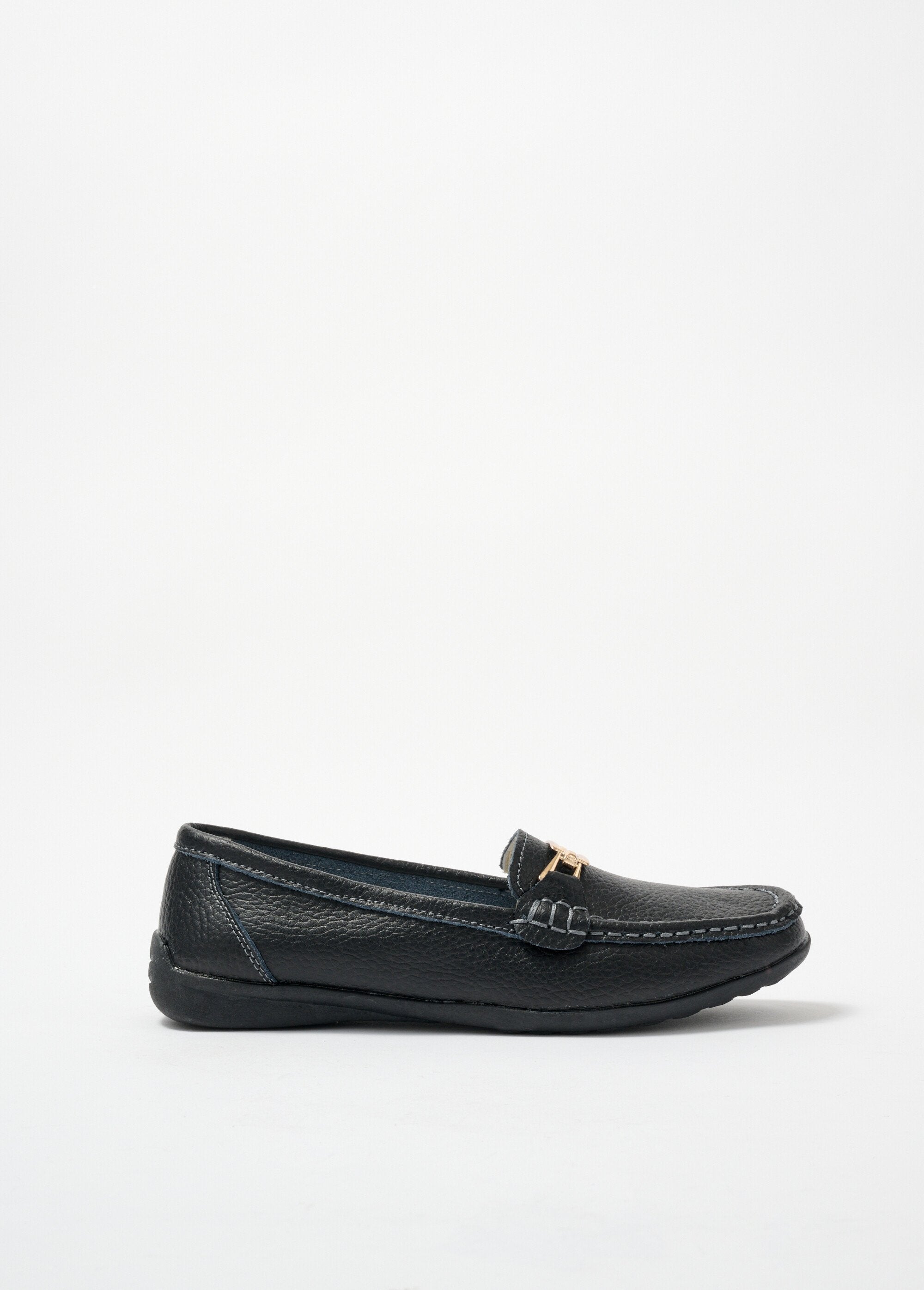 Mocasines_con_detalle_metálico_y_suela_antideslizante_Negro_DR1_slim