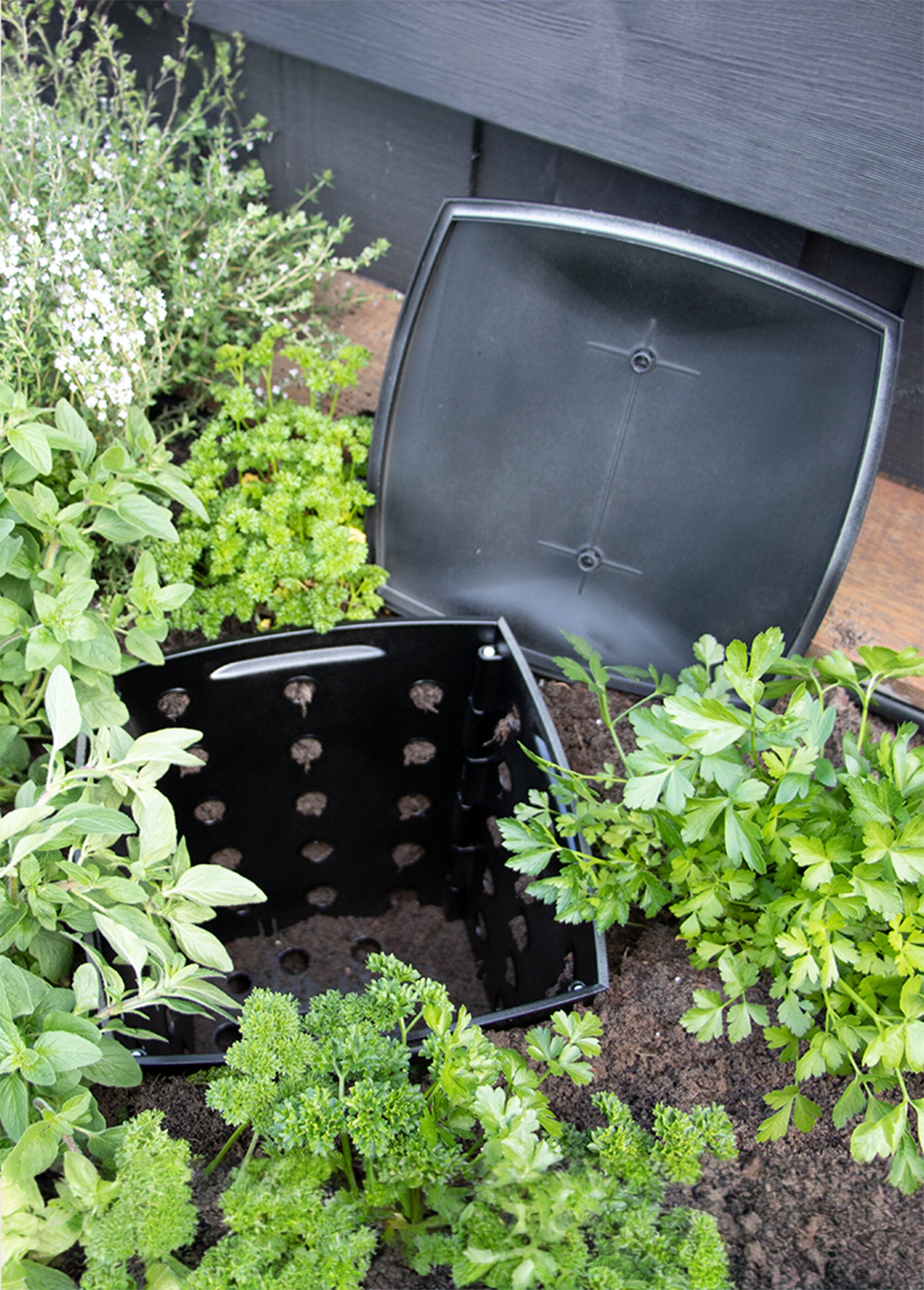 Compostador_de_lombrices_compacto_de_17_litros_Negro_DE2_slim