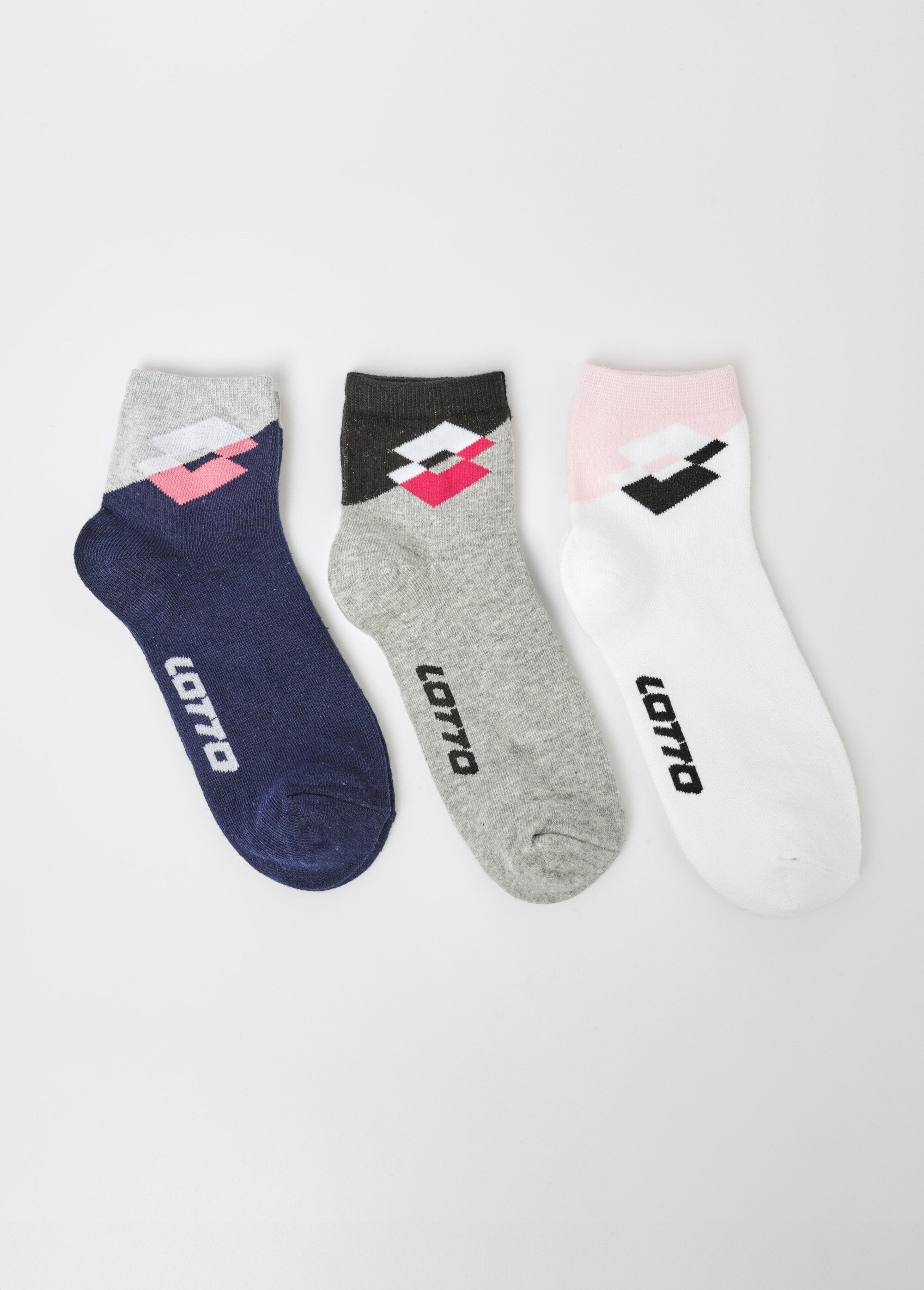 Paquete_de_3_calcetines_con_logotipos_de_colores_surtidos_Azul_surtido_DE1_slim