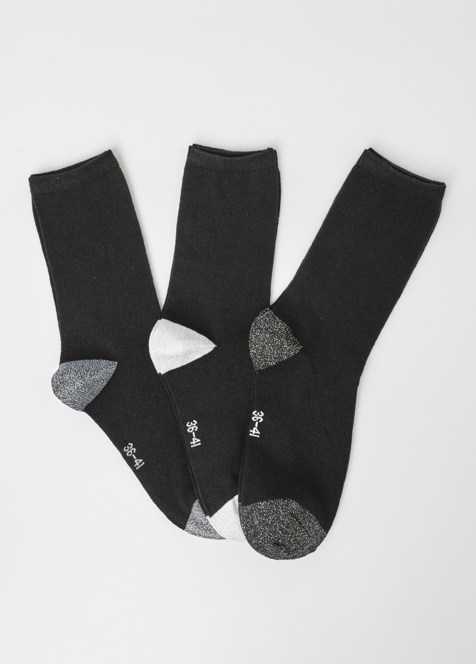 Paquete_de_3_calcetines_elegantes_para_la_puntera_y_el_talón._Negro_FA1_slim