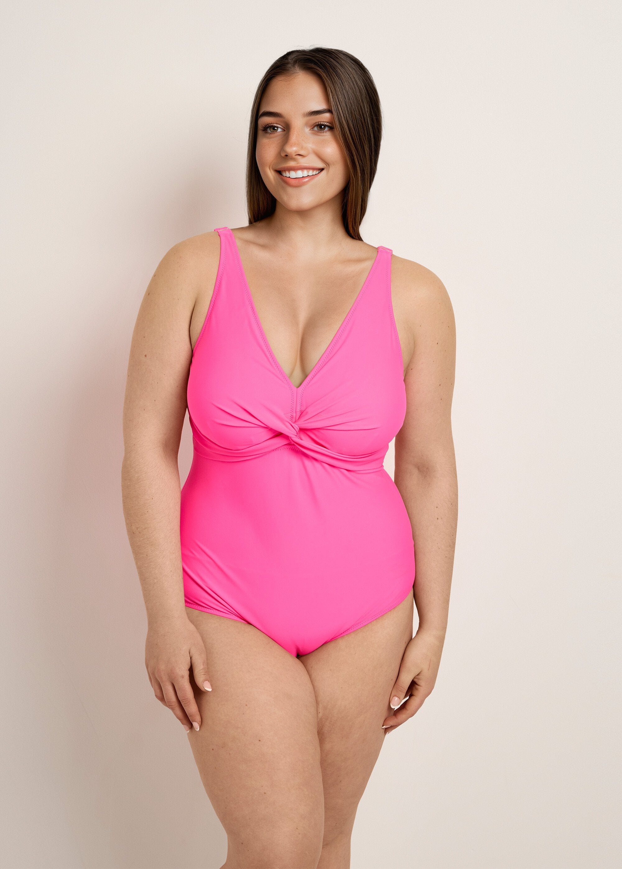 Traje_de_baño_de_una_pieza,_escote_drapeado._Fucsia_FA1_curvy