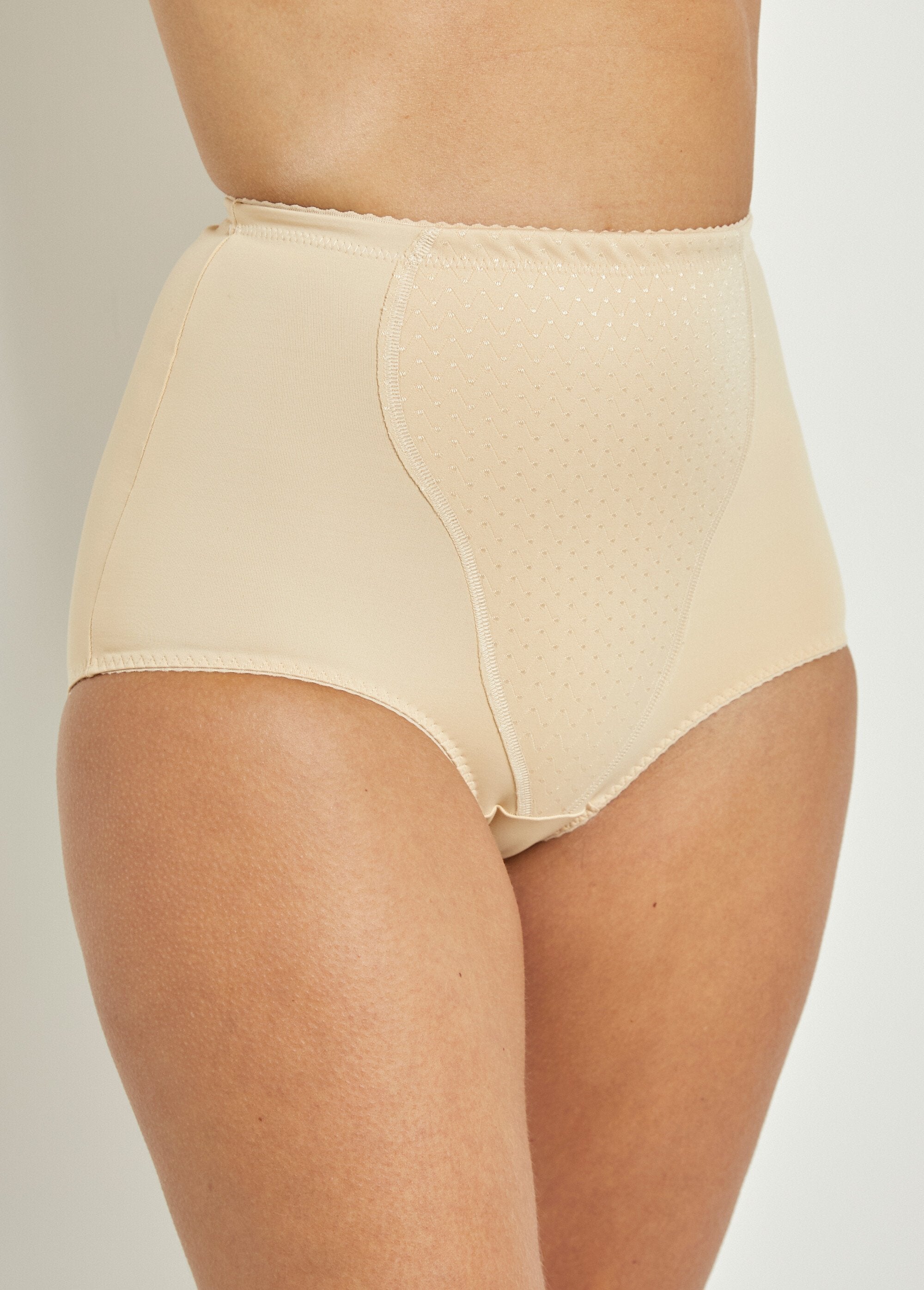 Braguitas_moldeadoras_de_cintura_alta_con_lunares_Desnudo_FA1_slim