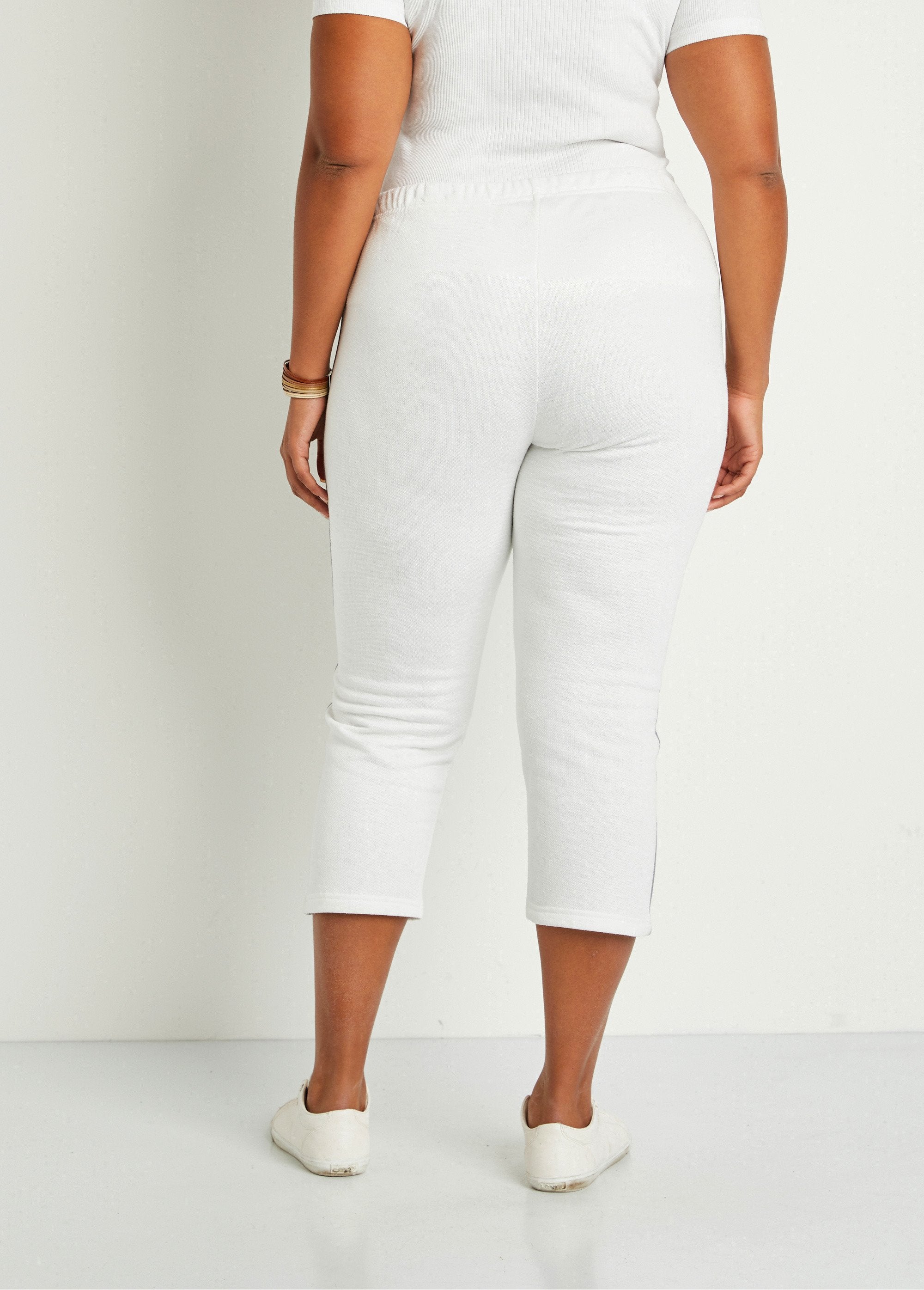 Pantalones_cortos_de_estar_por_casa_con_cinturilla_elástica_y_forro_polar._Blanco,_Blanca_DO1_curvy