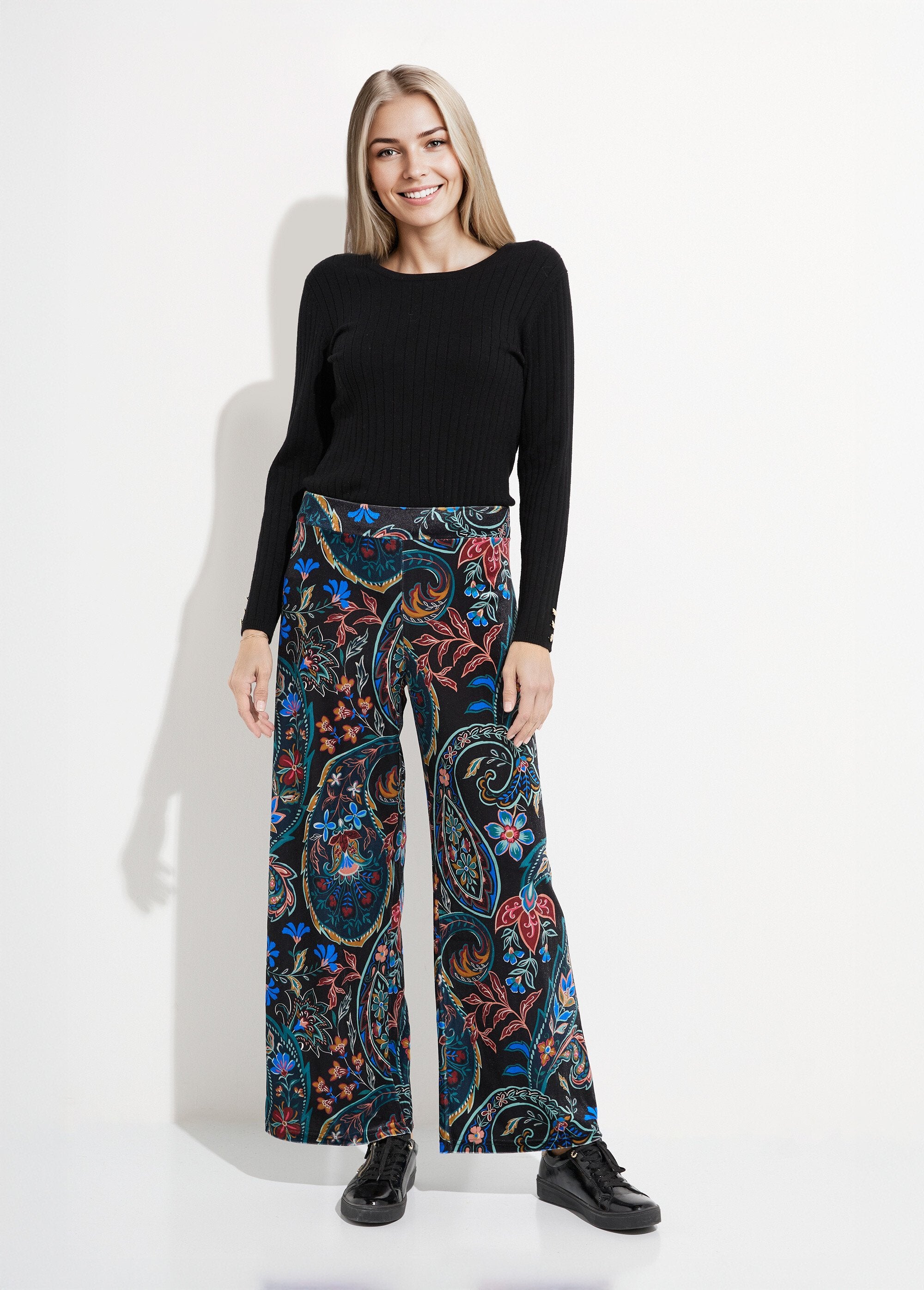 Pantalones_de_terciopelo_con_estampado_paisley_Estampados_negros_SF1_slim