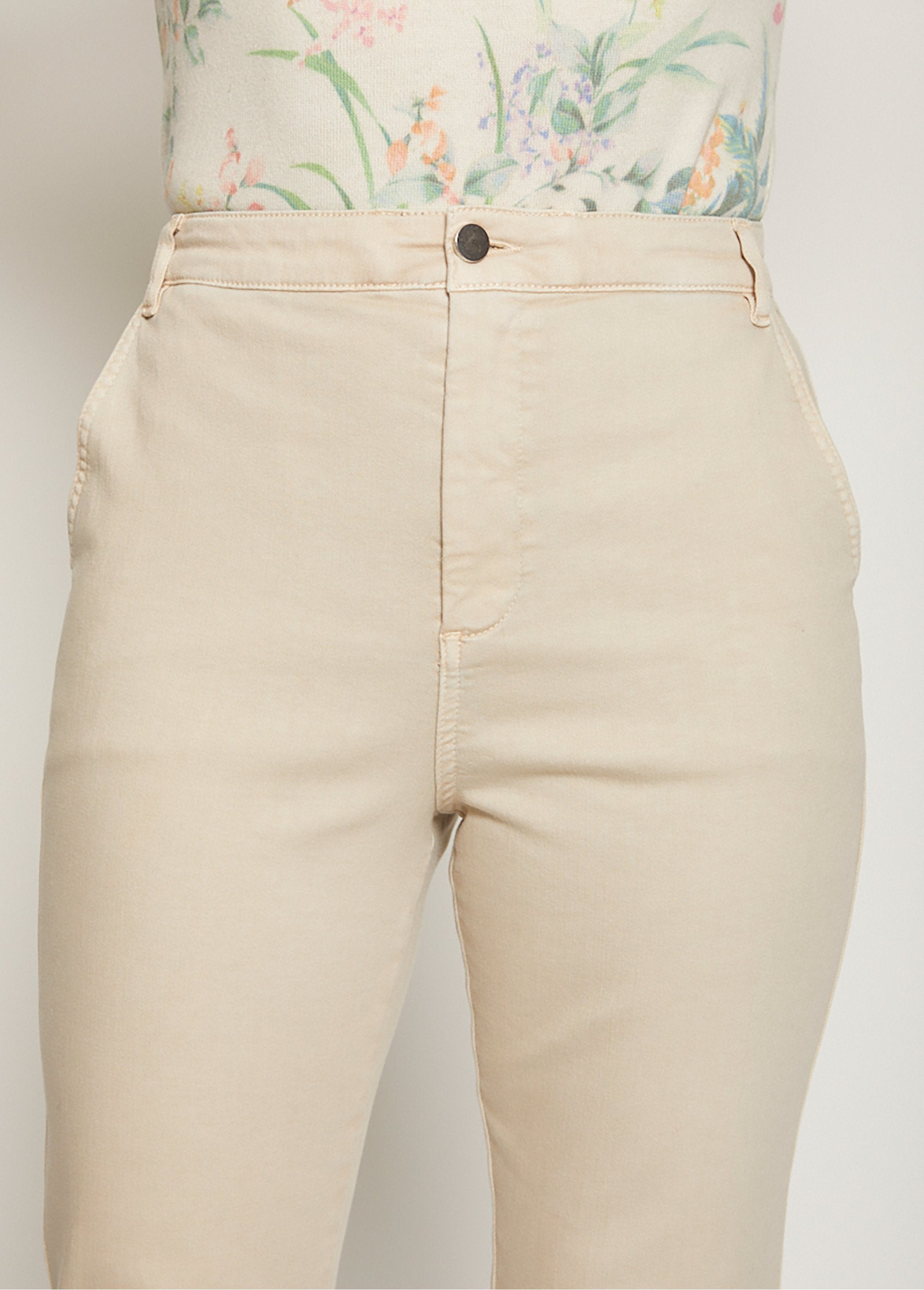 Pantalón_de_tejido_elástico_MORPHOSTYLE_Beige_DE1_slim