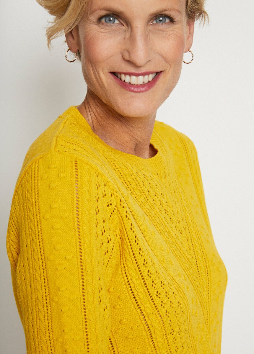 Jersey_calado_de_cuello_redondo_con_bolas_Miel_DE1_slim