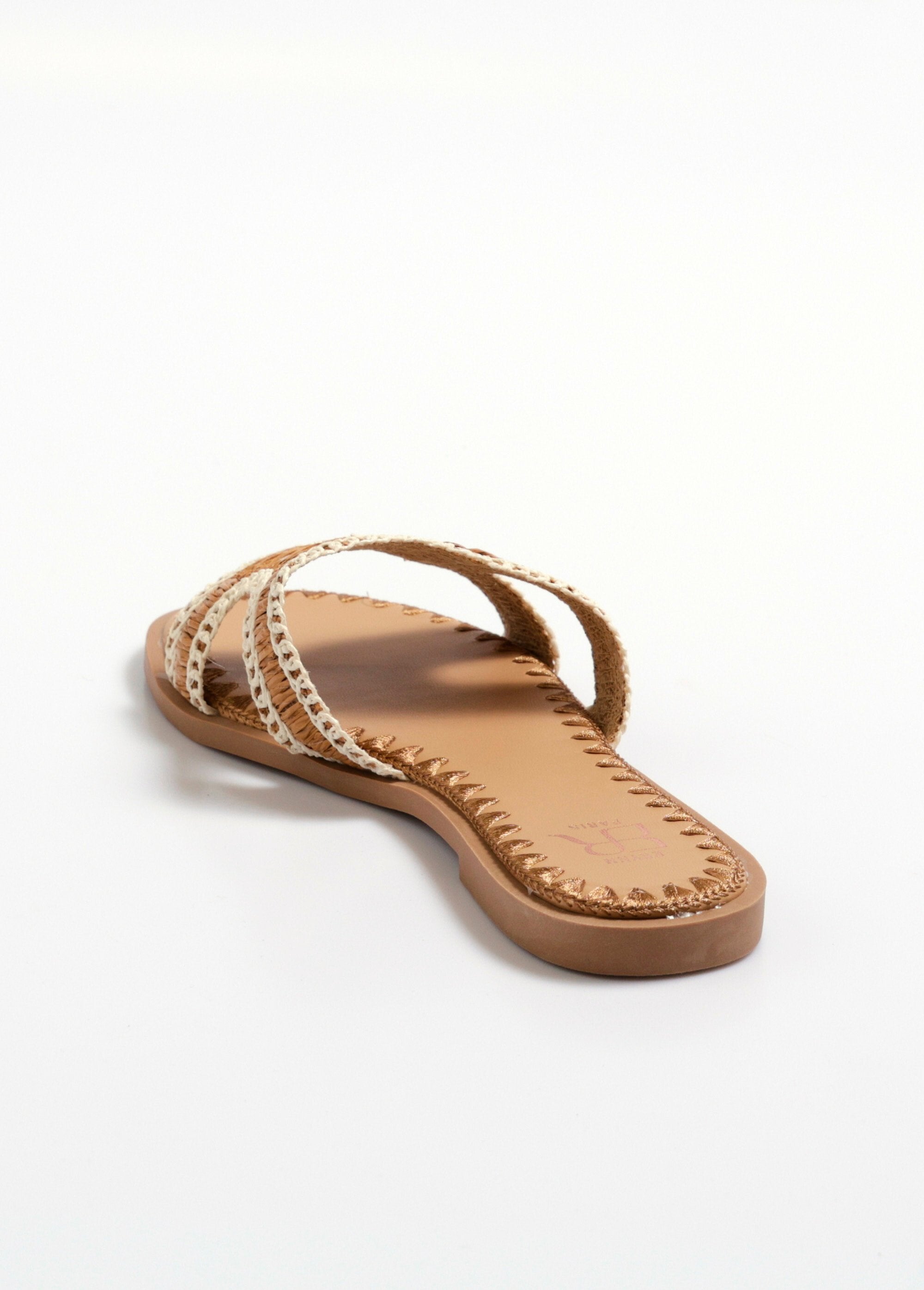 Sandalias_planas_estilo_mule_de_paja_étnica_camello_DO1_slim