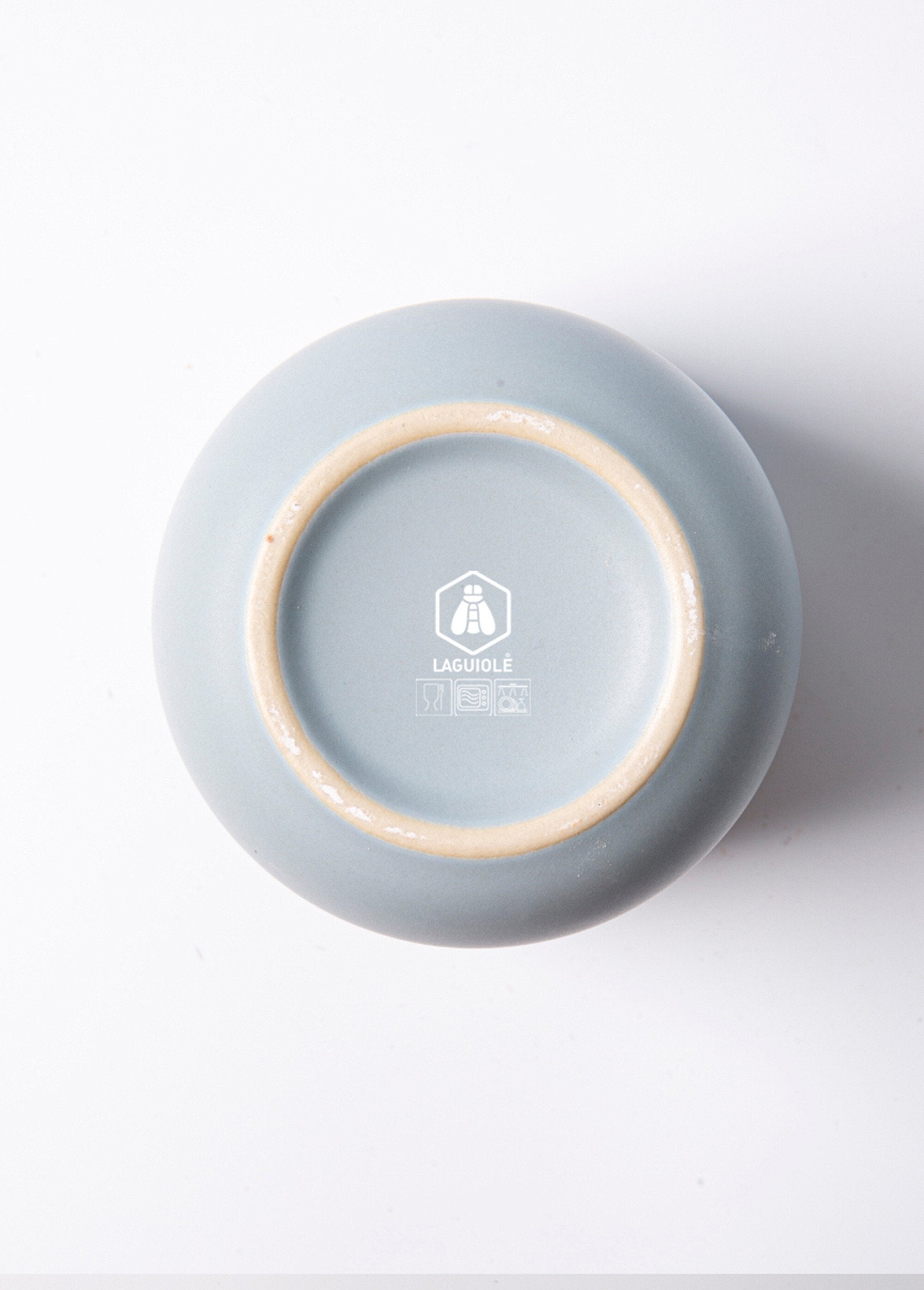 Juego_de_4_tazas_medianas_de_gres_esmaltado_gris_azul_UN1_slim