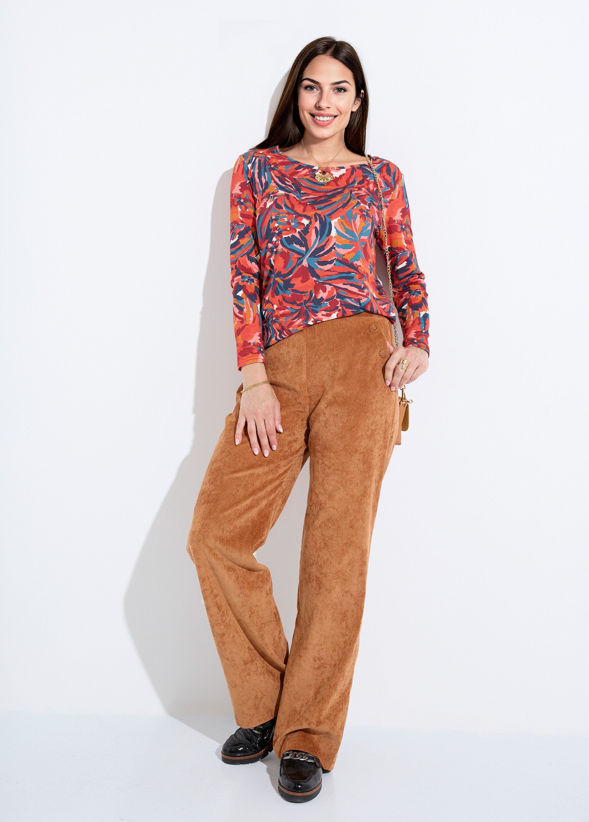 Camiseta_floral_de_manga_larga_y_cuello_redondo_Estampado_de_tomates_SF1_slim