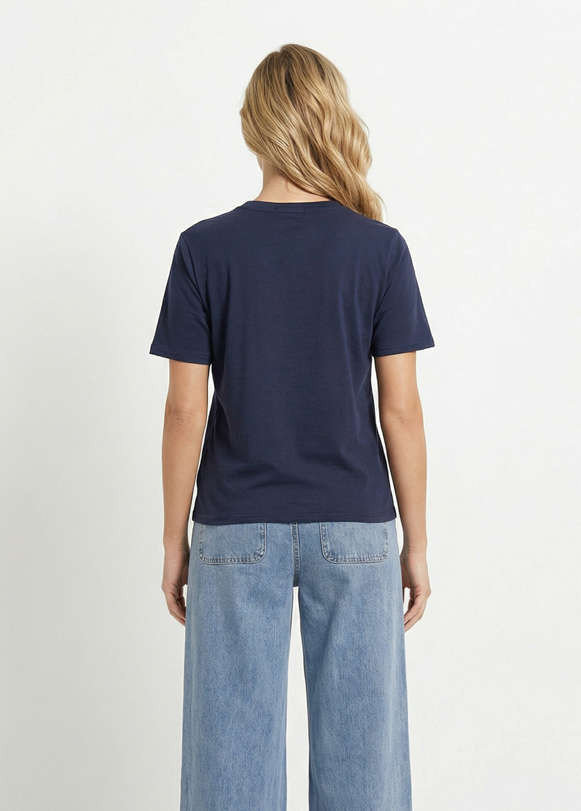 Camiseta_de_algodón_con_la_palabra_"Love"_impresa._azul_marino_y_blanco_DO1_slim