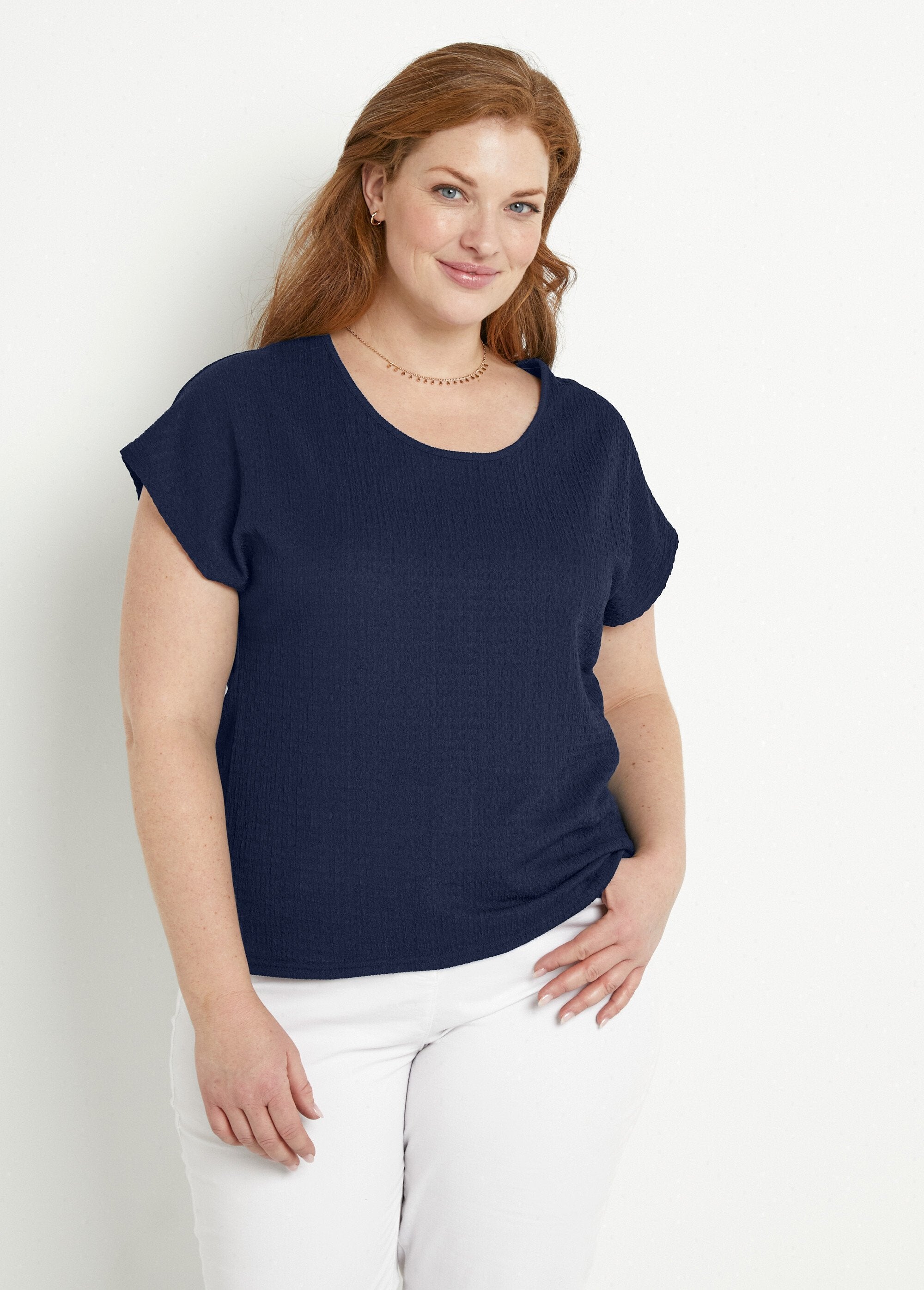 Camiseta_de_manga_corta_lisa_o_con_estampado_de_flores_Azul_marino_liso_FA1_curvy