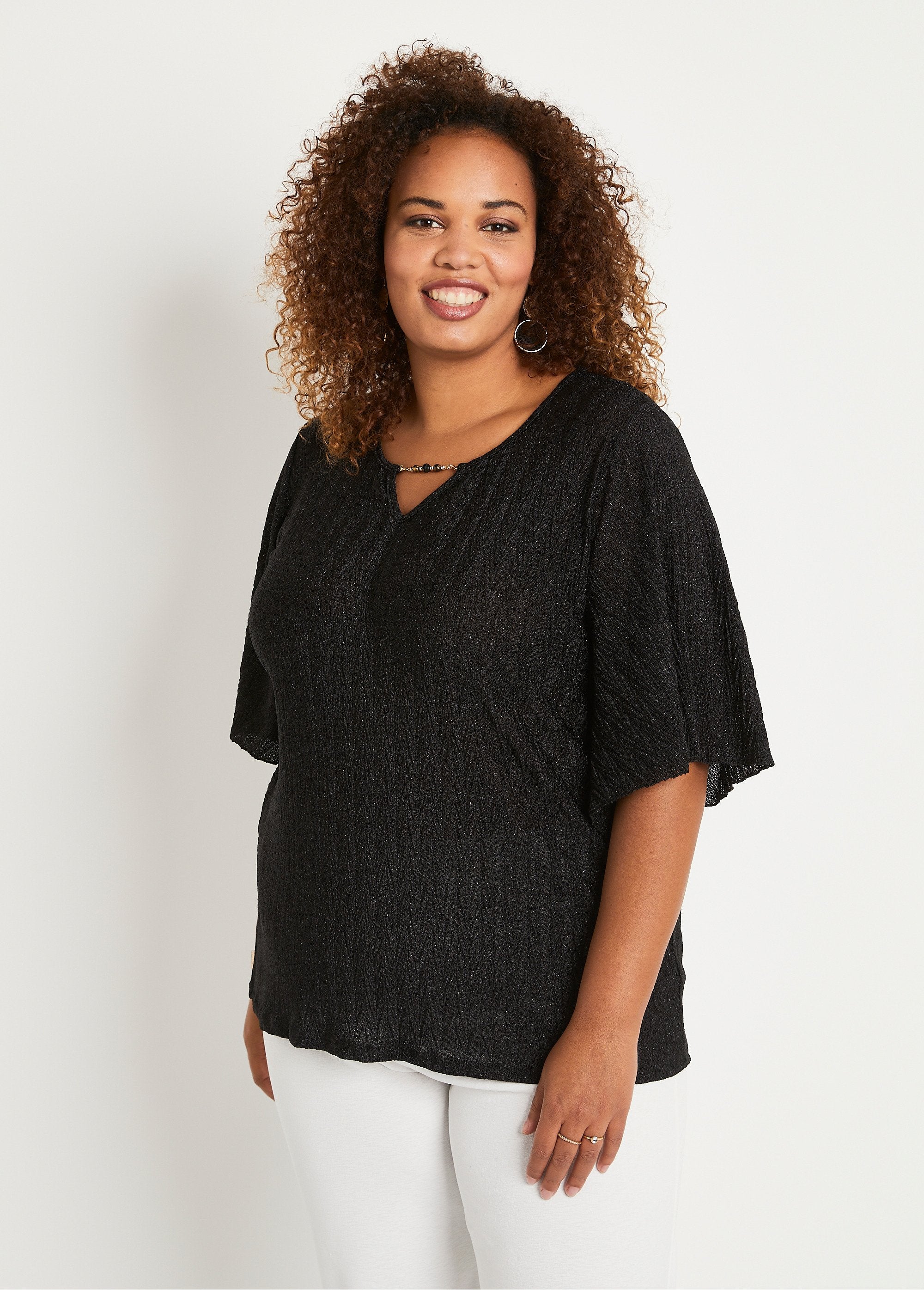 Camiseta_ancha_manga_corta_brillos_Negro_FA1_curvy