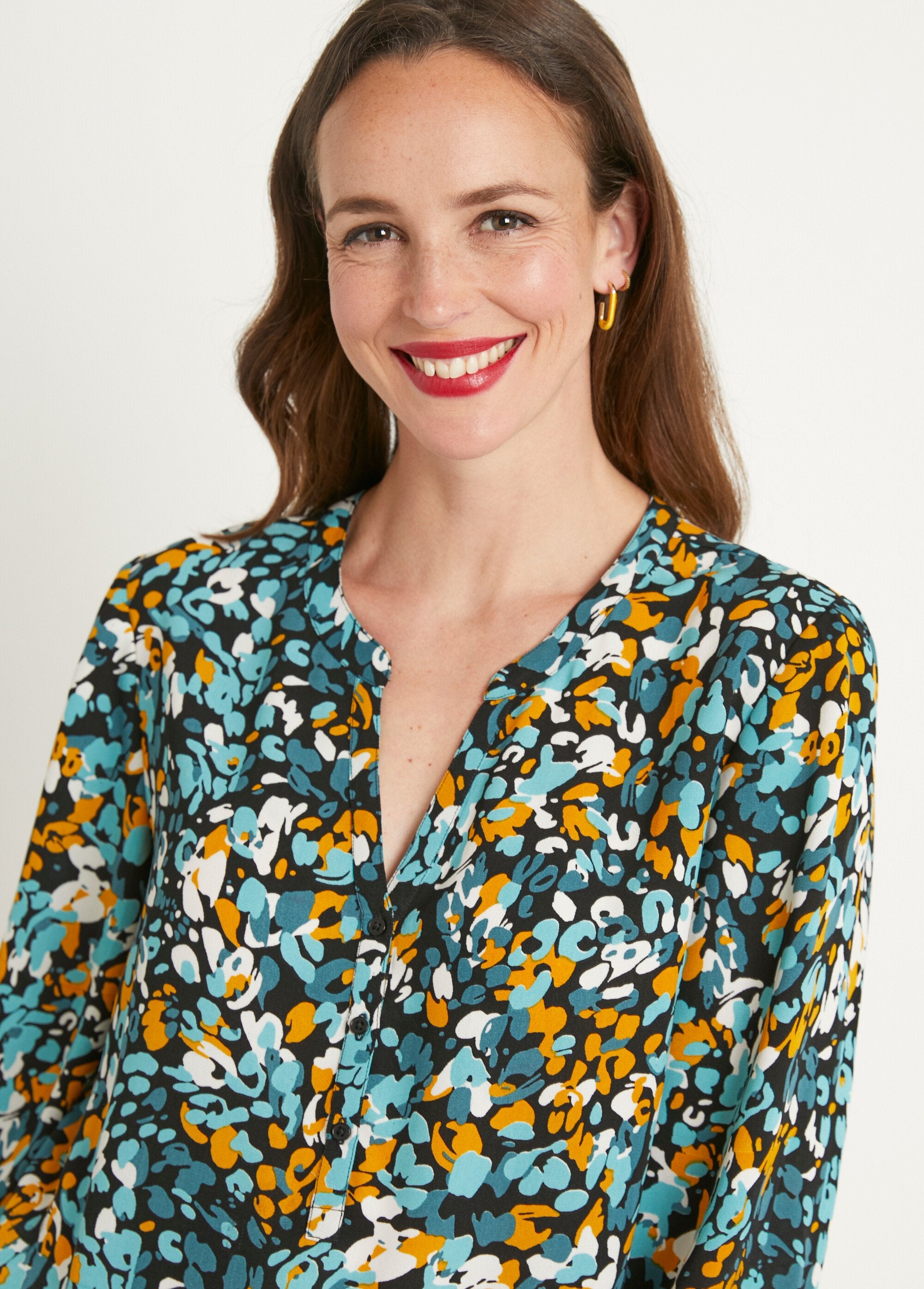 Túnica_larga_y_holgada_con_botones_Verde_DE1_slim