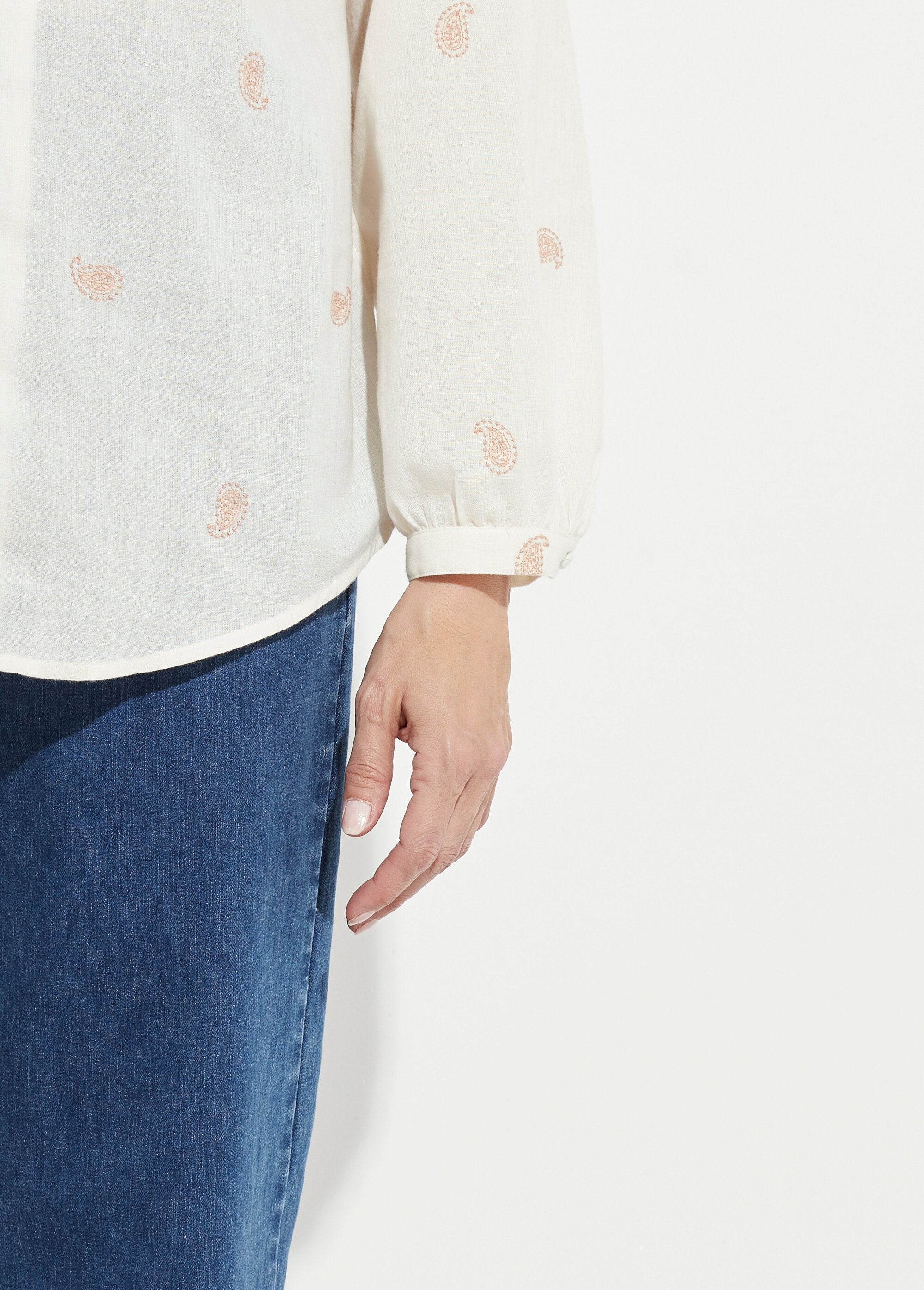 Túnica_de_gasa_de_algodón_bordada_con_cuello_con_volantes_Crudo_y_beige_DE4_slim