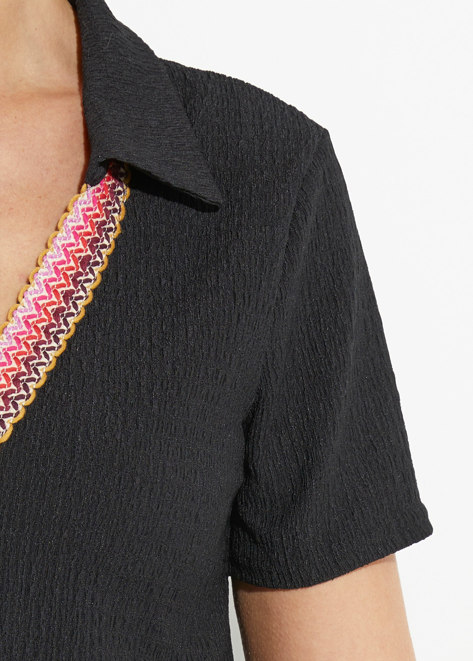 elegante_túnica_de_gofre_con_cuello_en_V_Negro_DE2_slim