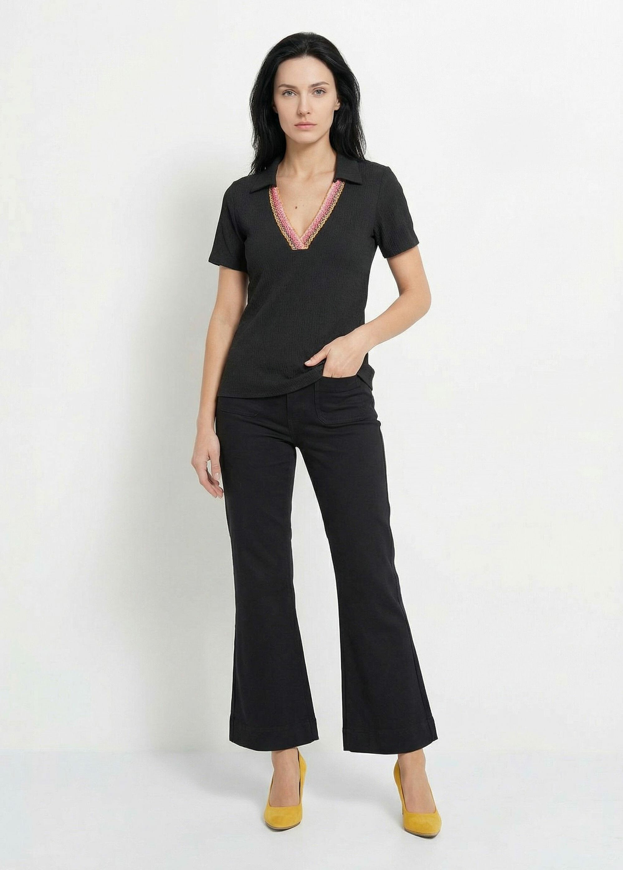 elegante_túnica_de_gofre_con_cuello_en_V_Negro_SF1_slim