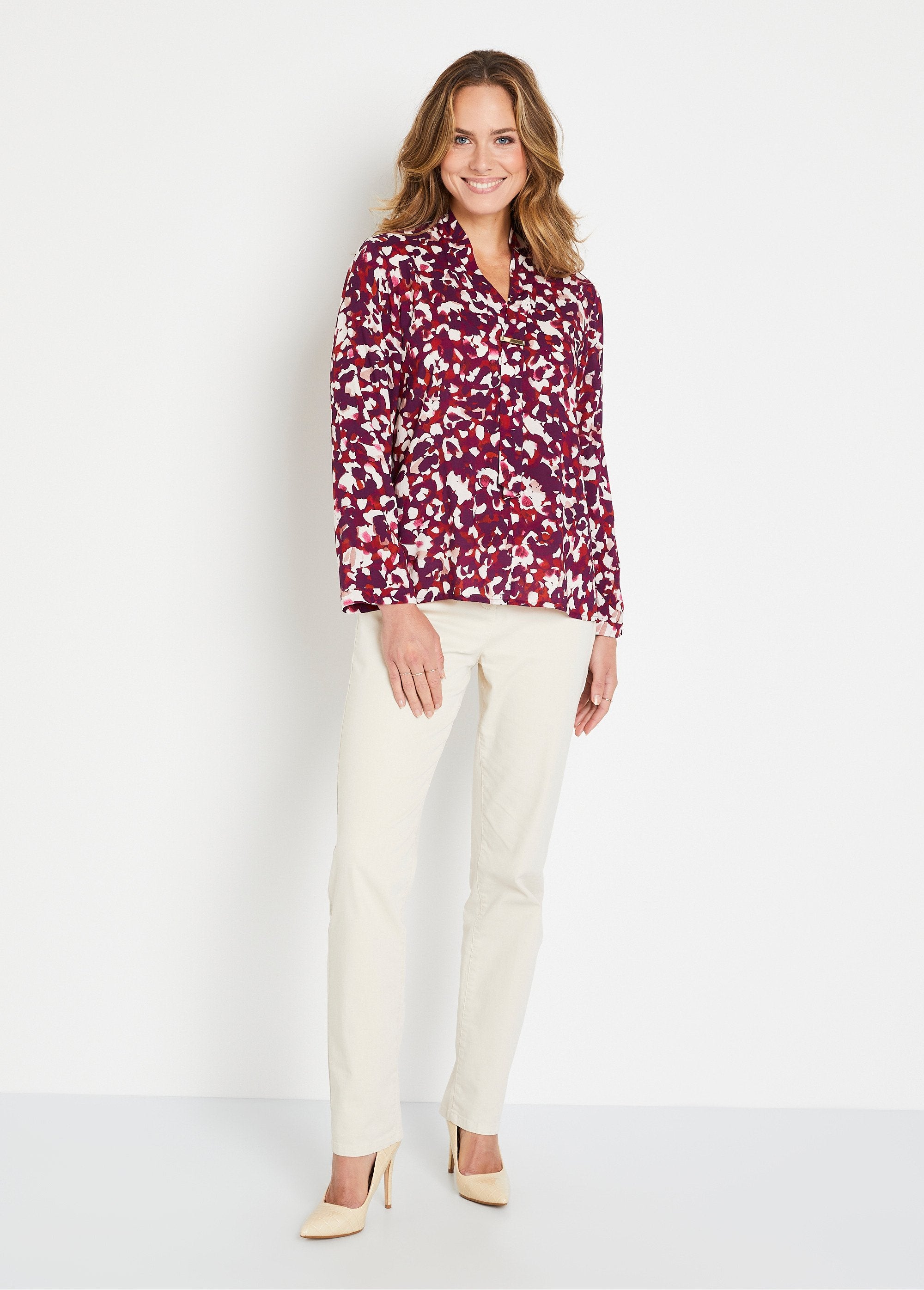 Túnica_larga_estampada_con_cuello_de_pico_fucsia_y_rojo_SF1_slim