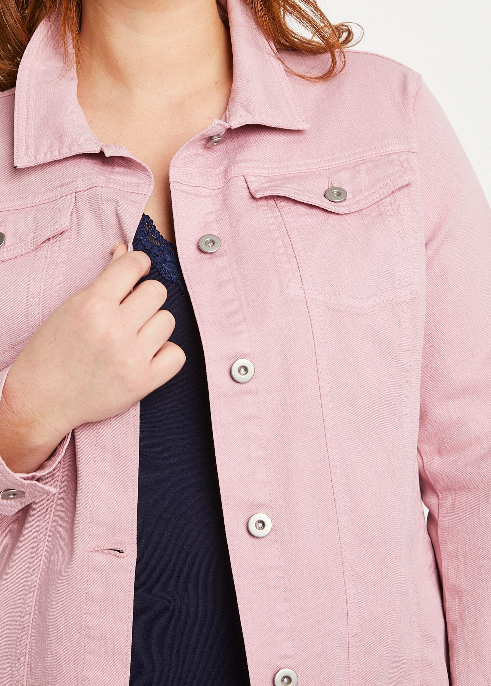 Chaqueta_vaquera_recta_con_botones_Rosa_DE1_curvy