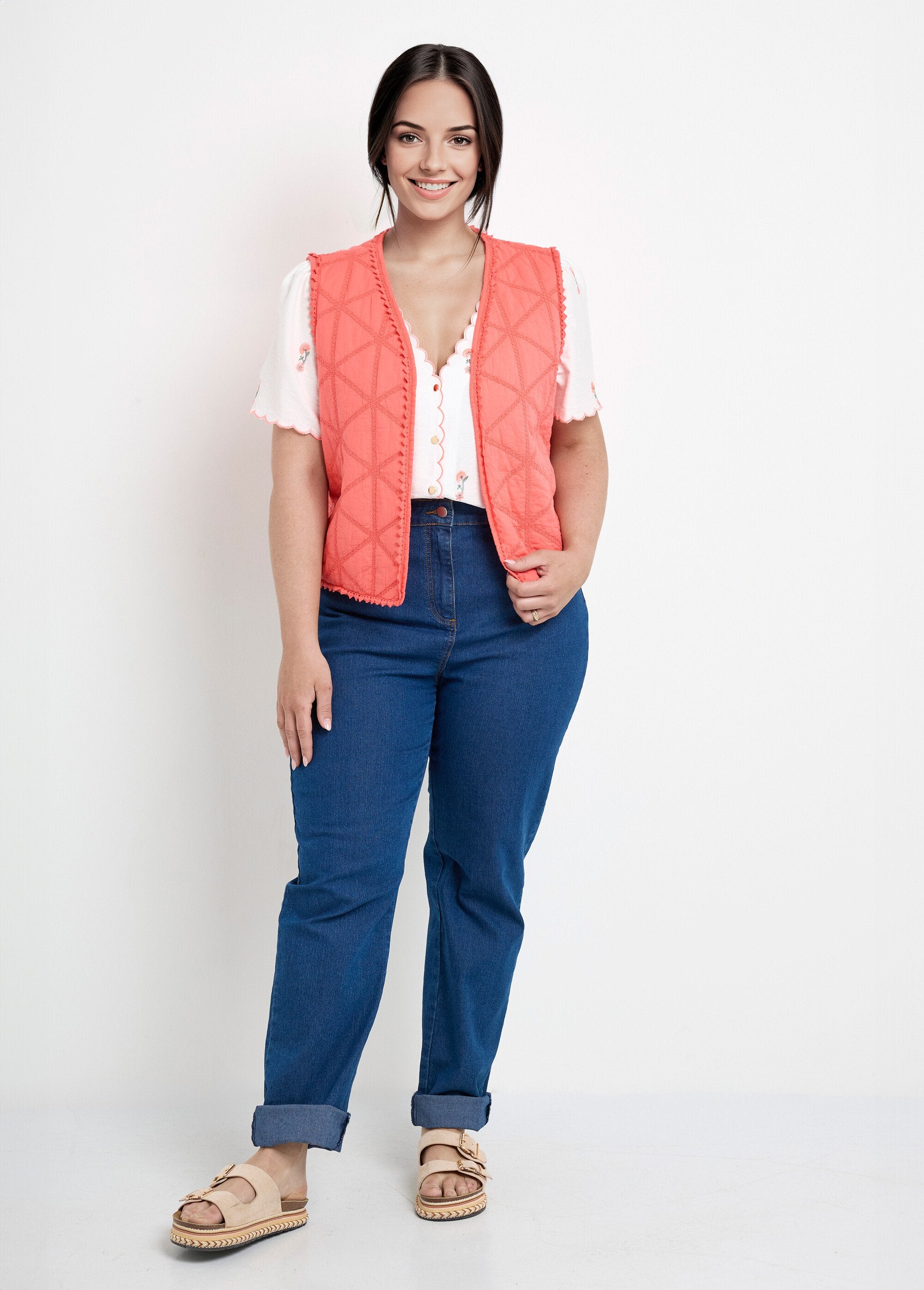 Chaqueta_acolchada_bordada_sin_mangas_Coral_SF1_curvy