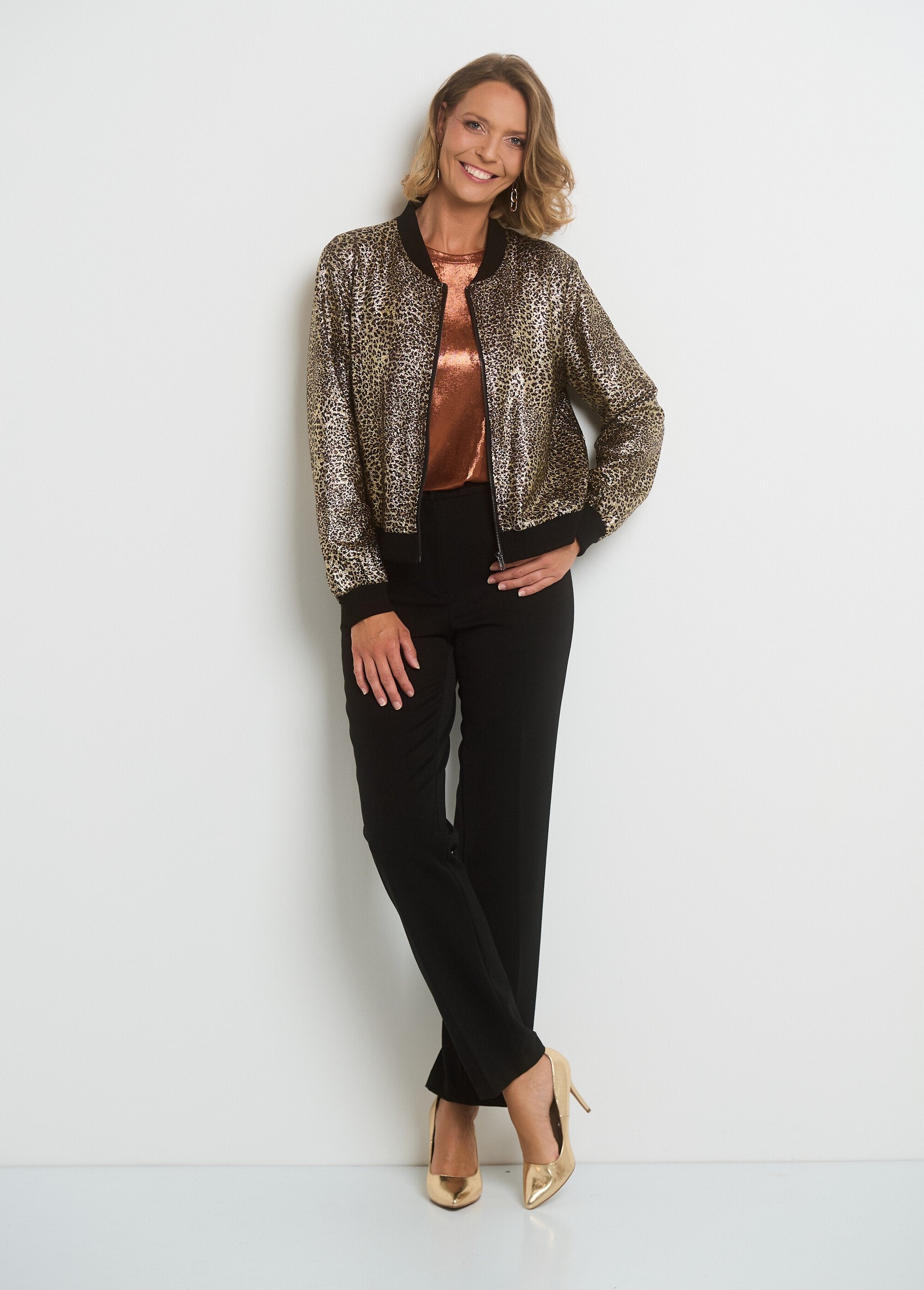 Cazadora_bomber_con_estampado_metálico_Animal_SF1_slim