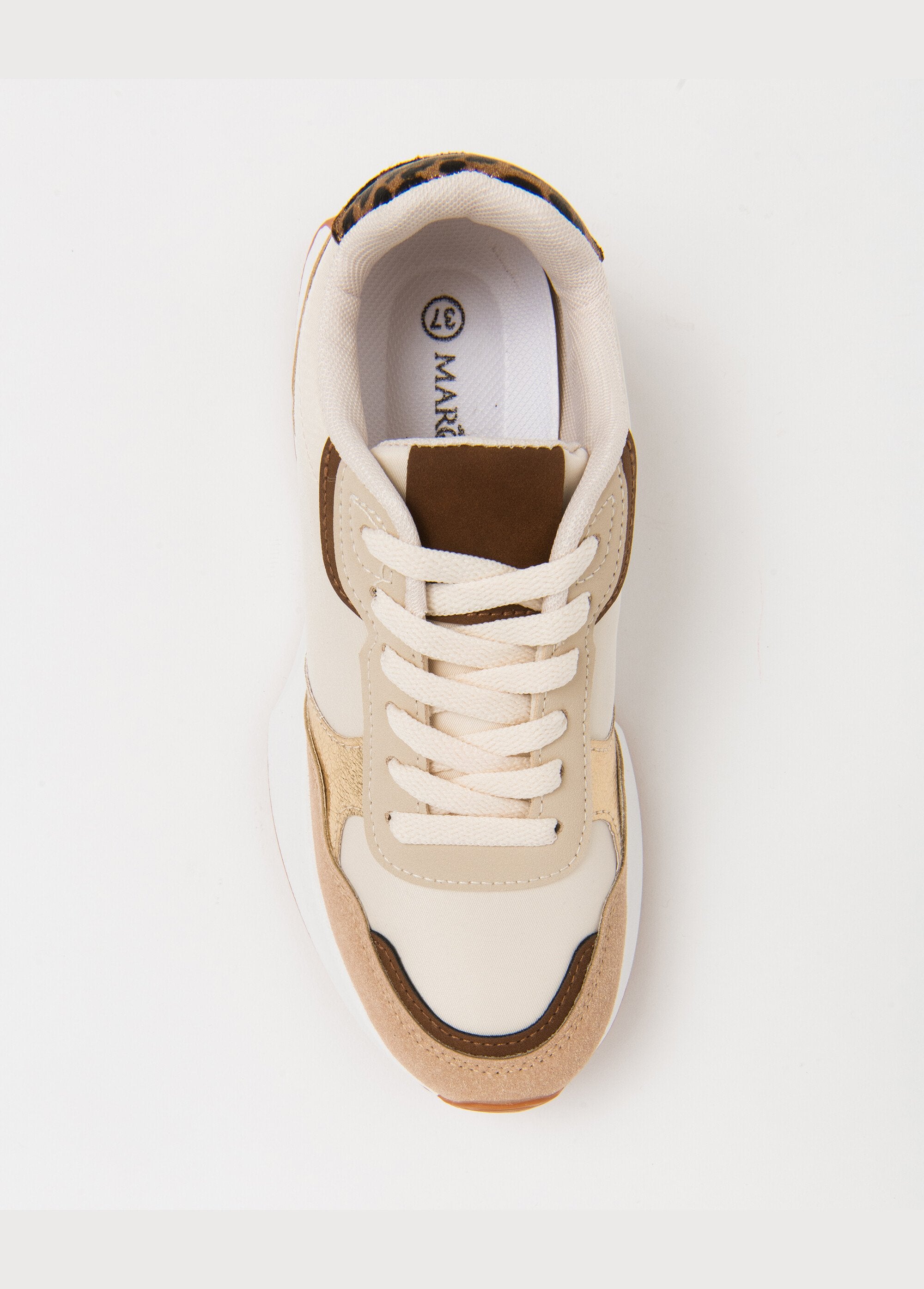 Zapatillas_de_suela_gruesa_con_detalles_iridiscentes_Blanco_y_leopardo_OV1_slim