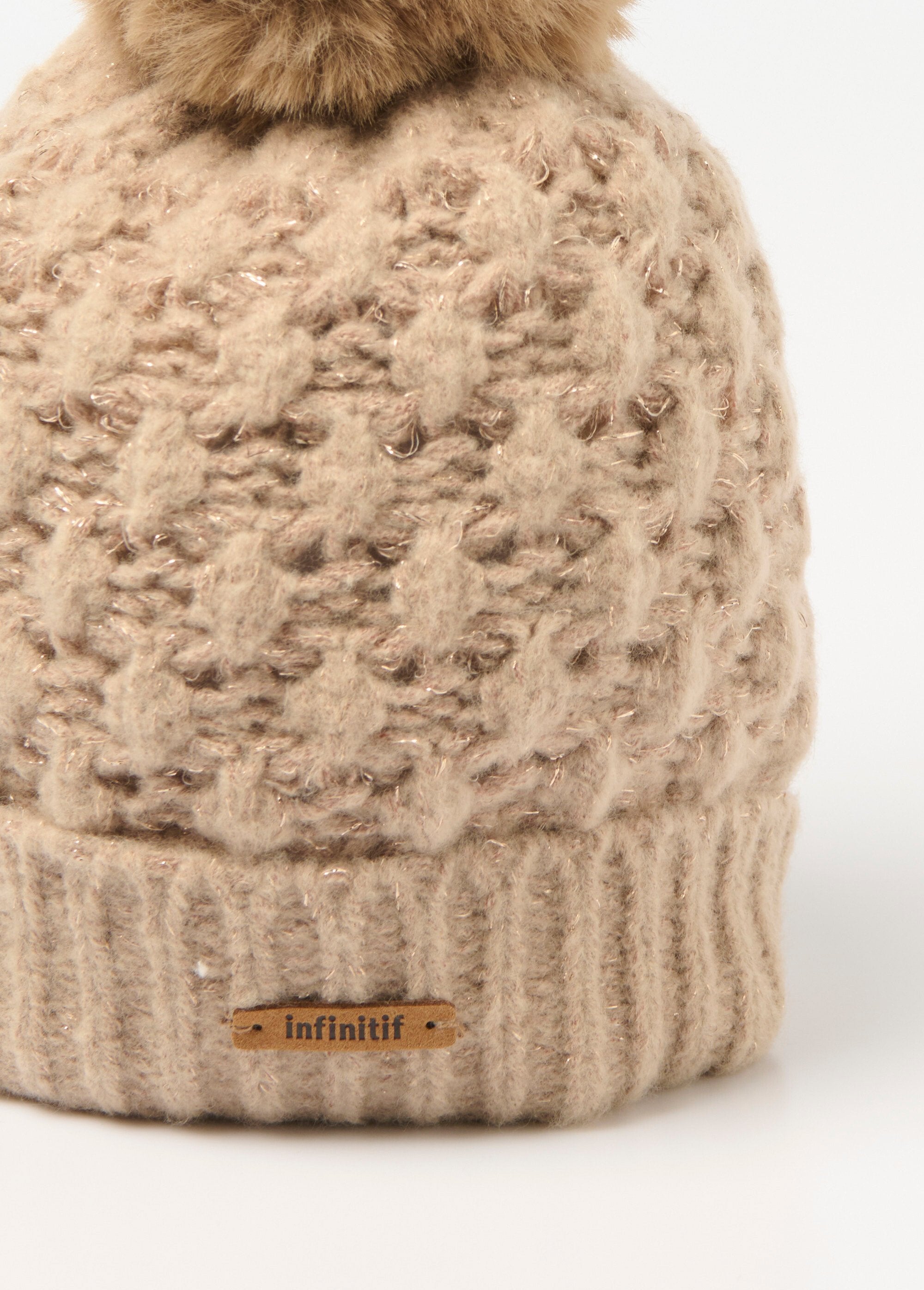 Sombrero_elegante_con_hilo_brillante_Beige_DE1_slim