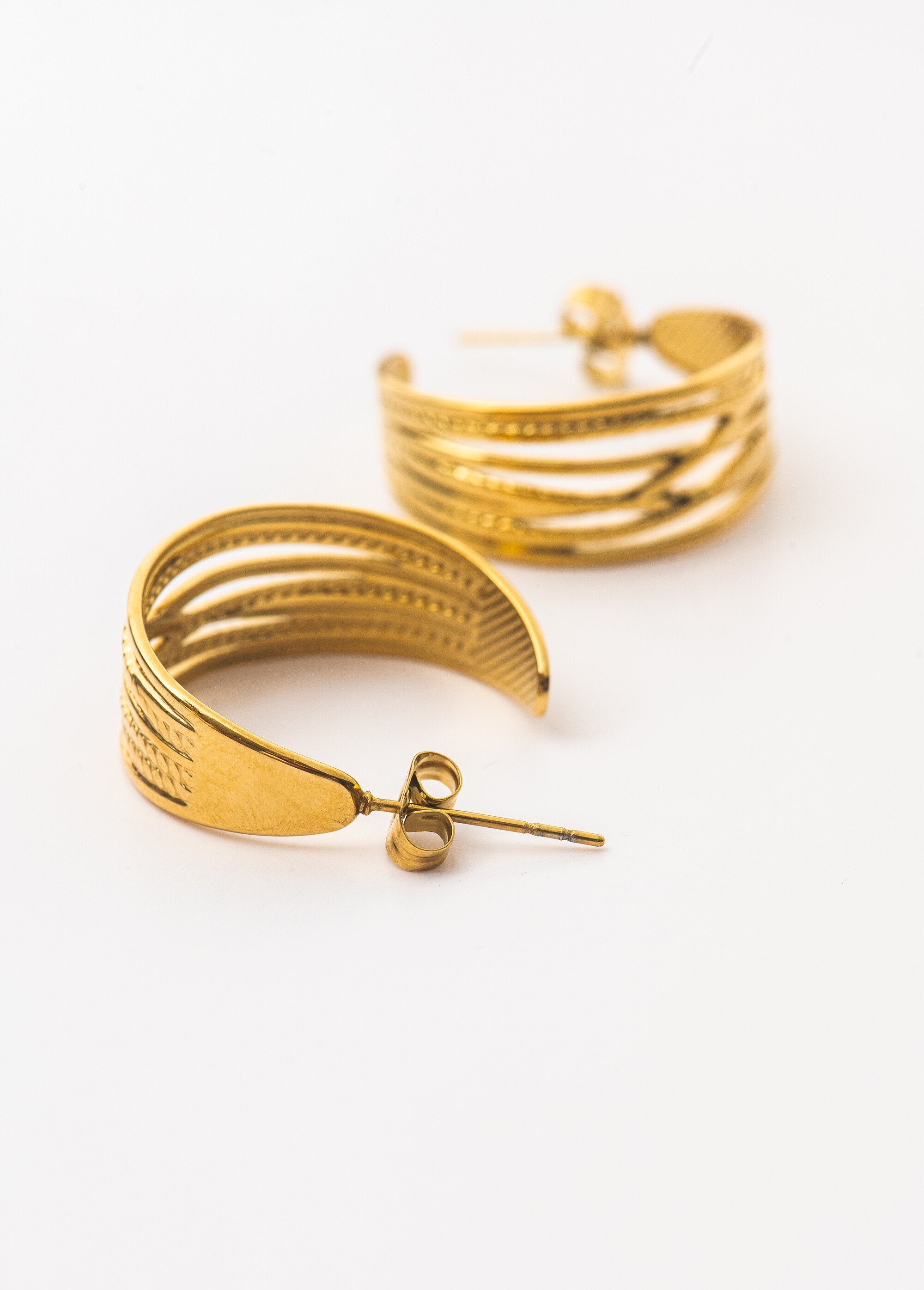 Pendientes_de_acero_de_múltiples_eslabones_Dorado_DE2_slim