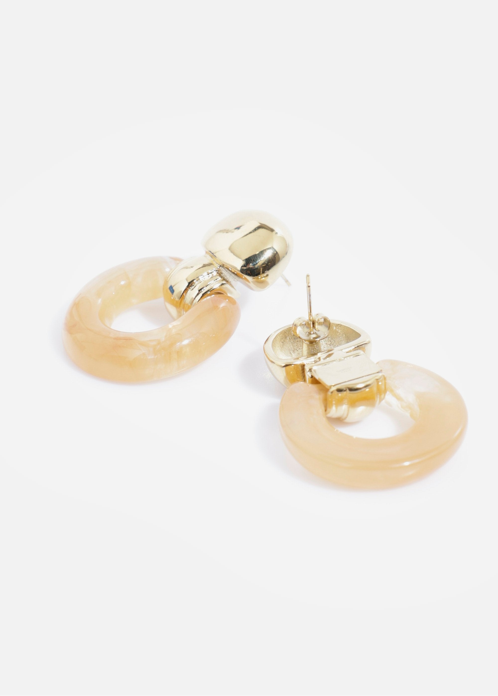 Pendientes_colgantes_de_resina_y_acero_inoxidable_Dorado_y_beige_DE1_slim