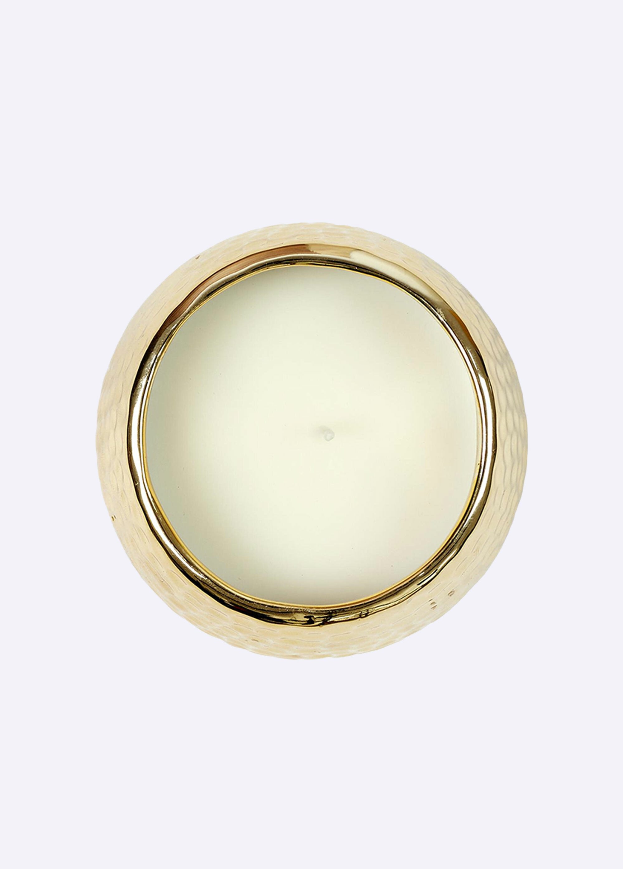 Vela_perfumada_en_un_recipiente_de_metal_martillado._1_mecha_DE1_slim