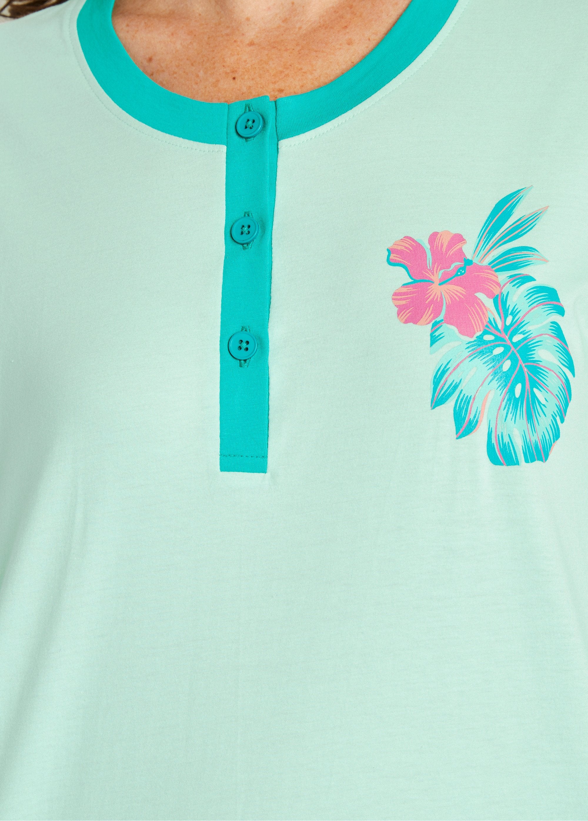 Camisón_liso_de_algodón_con_estampado._Estampado_tropical_DE2_slim