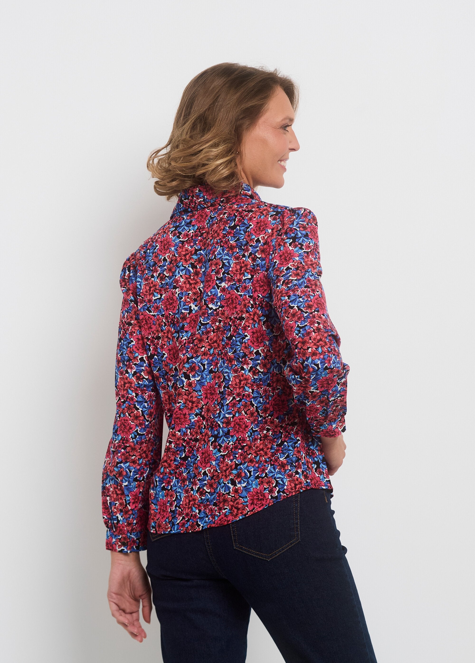 Blusa_abotonada_con_hilo_brillante_Azul_y_rojo_DO1_slim