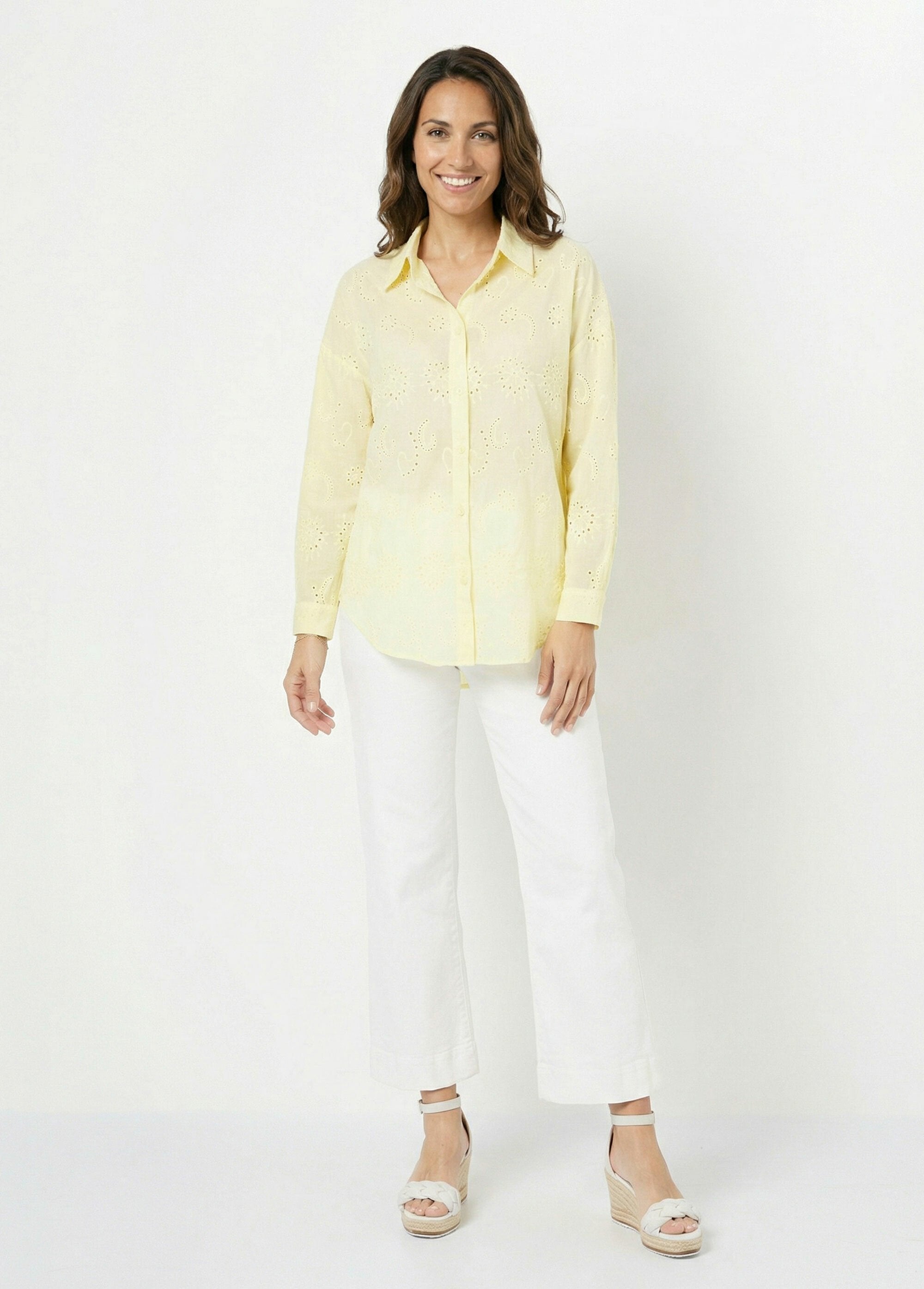 Blusa_de_algodón_con_bordado_de_ojales_AMARILLO_SF1_slim