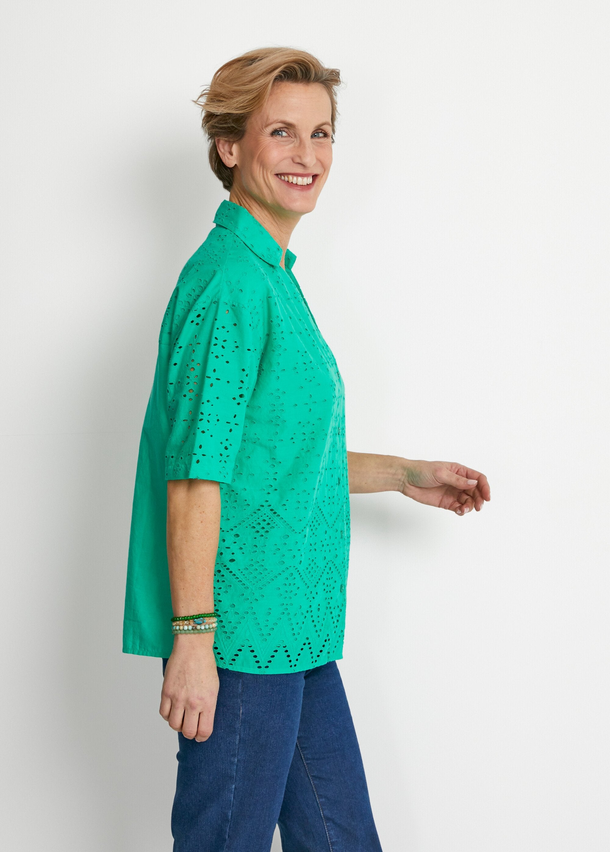 Blusa_bordada_de_manga_corta_Verde_DR1_slim