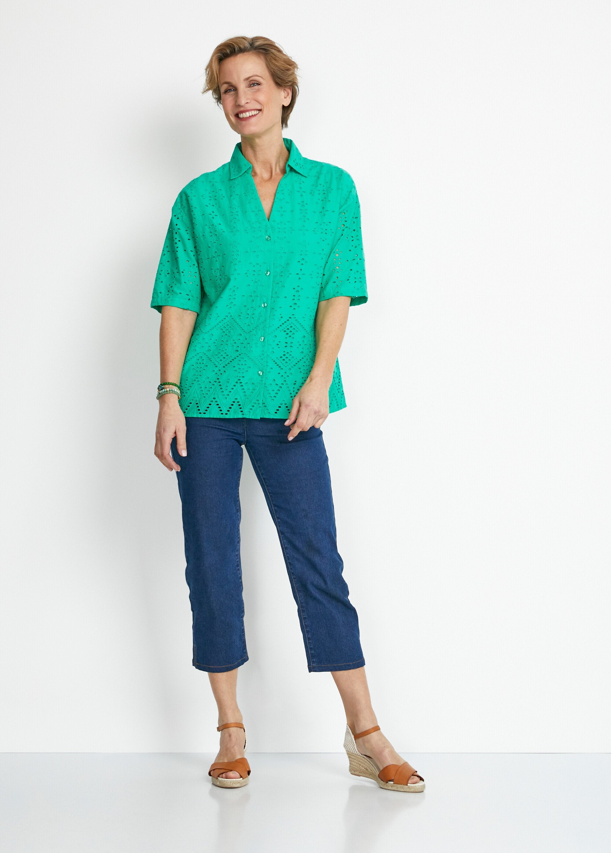 Blusa_bordada_de_manga_corta_Verde_SF1_slim