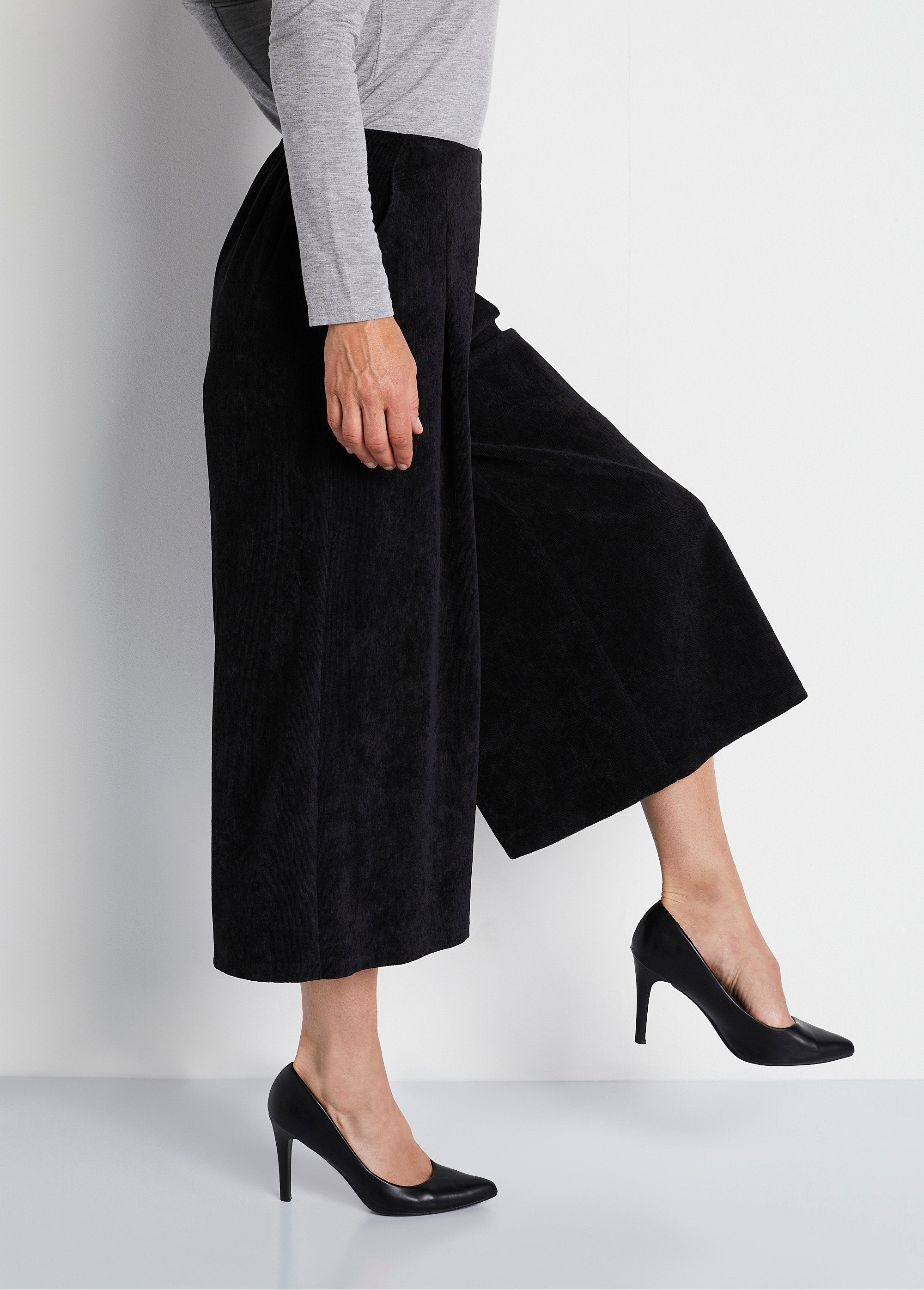 Pantalón_culotte_largo_milrayas_terciopelo_Negro_DR1_slim