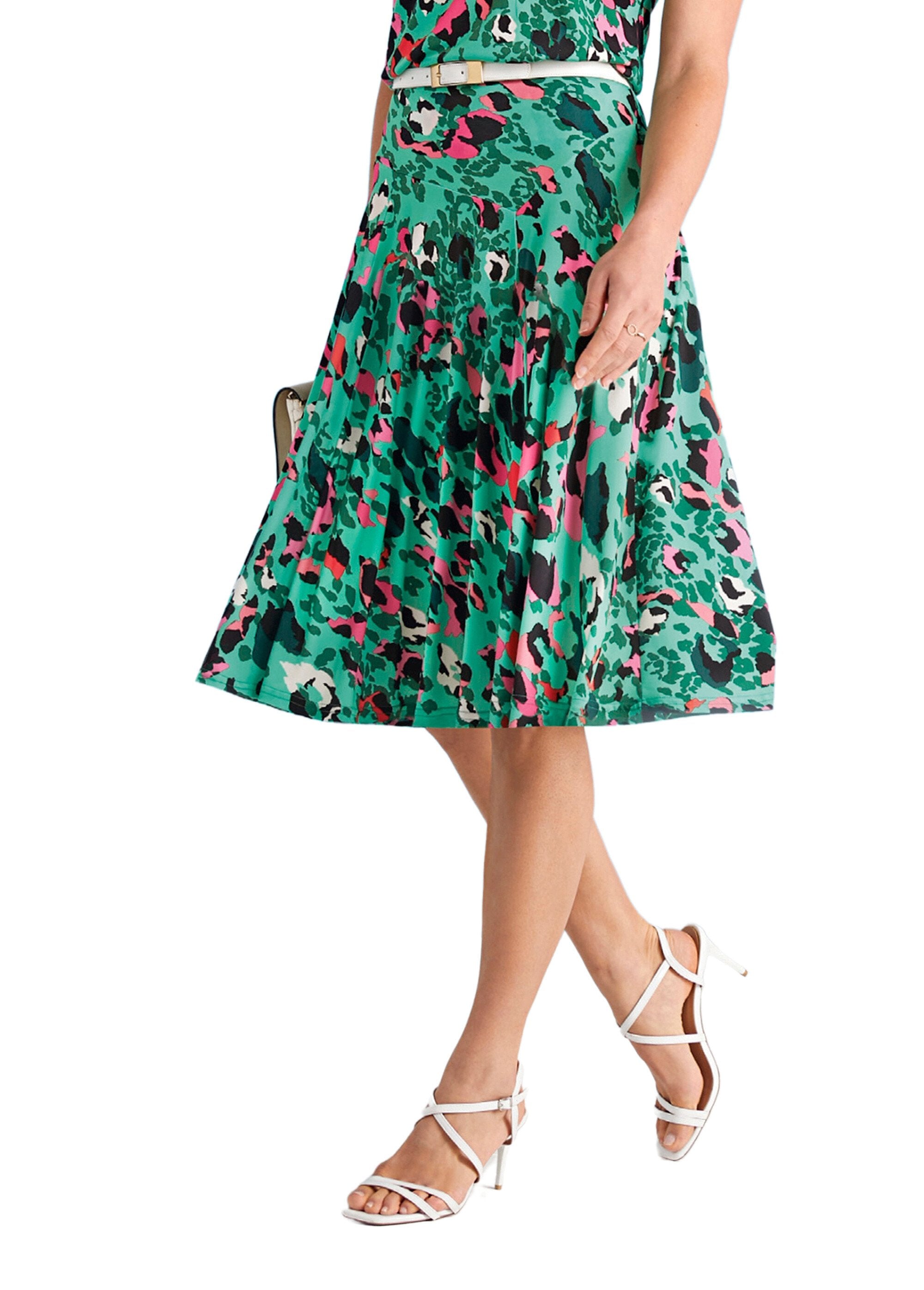 Falda_midi_con_vuelo_y_estampado_de_leopardo_Verde_y_fucsia_FA1_slim