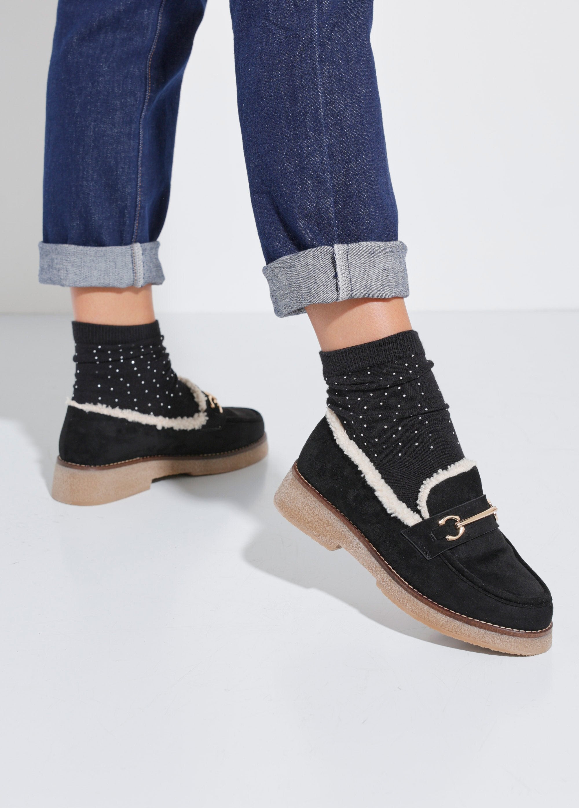 Mocasines_forrados_con_suela_efecto_crepé_Negro_SF1_slim