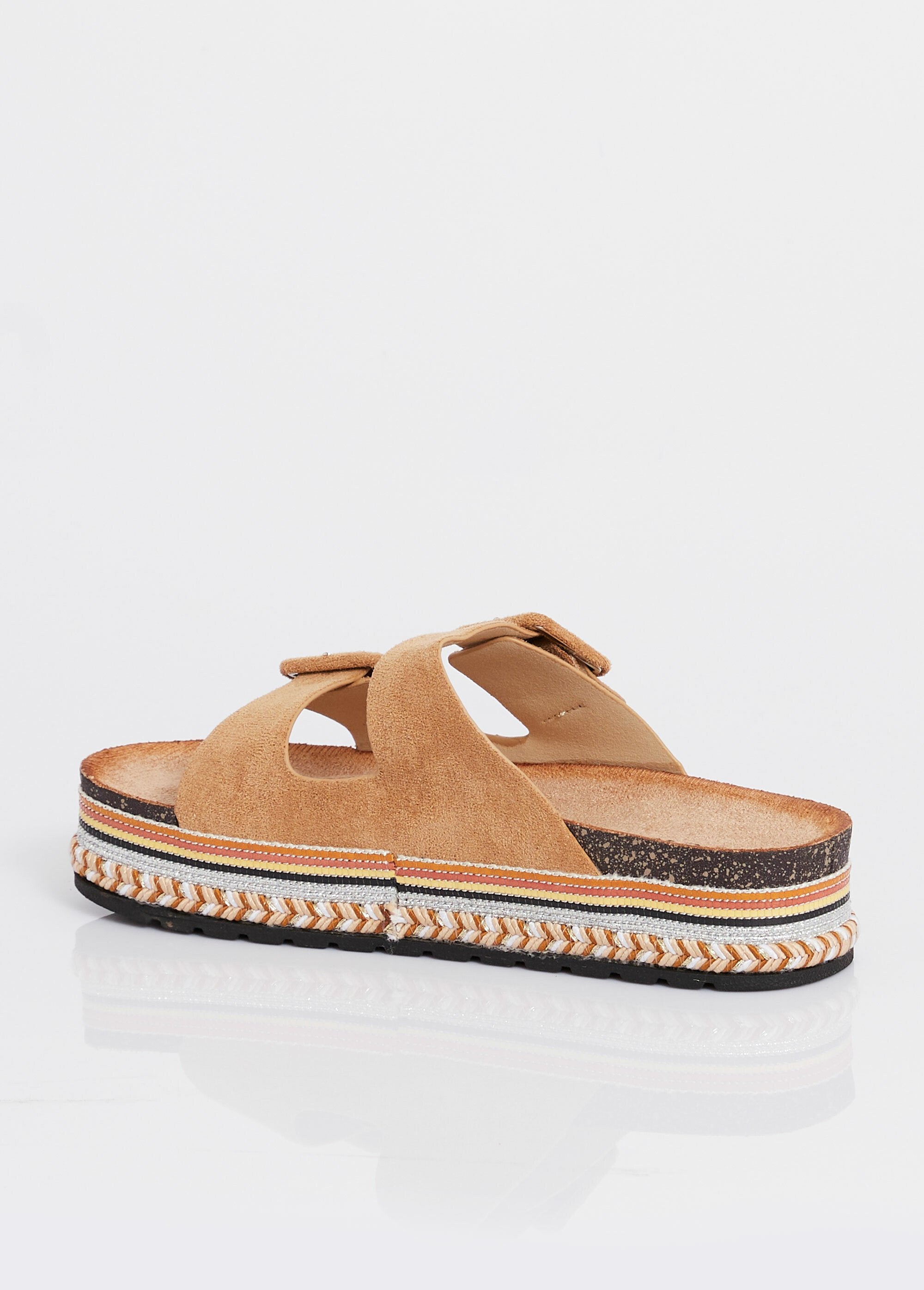 Mules_de_cuña_elegantes_con_hebillas_Camello_DO1_slim