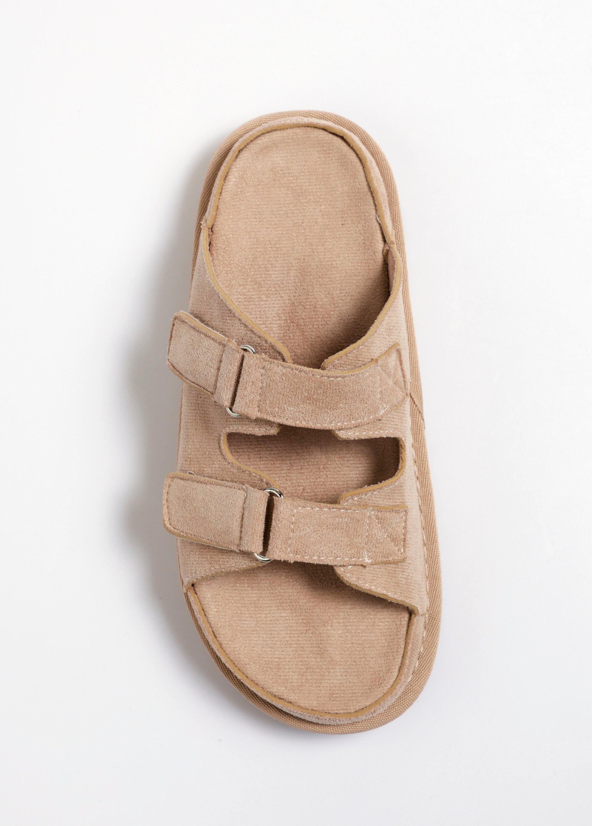 Mules_de_ante_con_cuña_y_velcro_Beige_OV1_slim